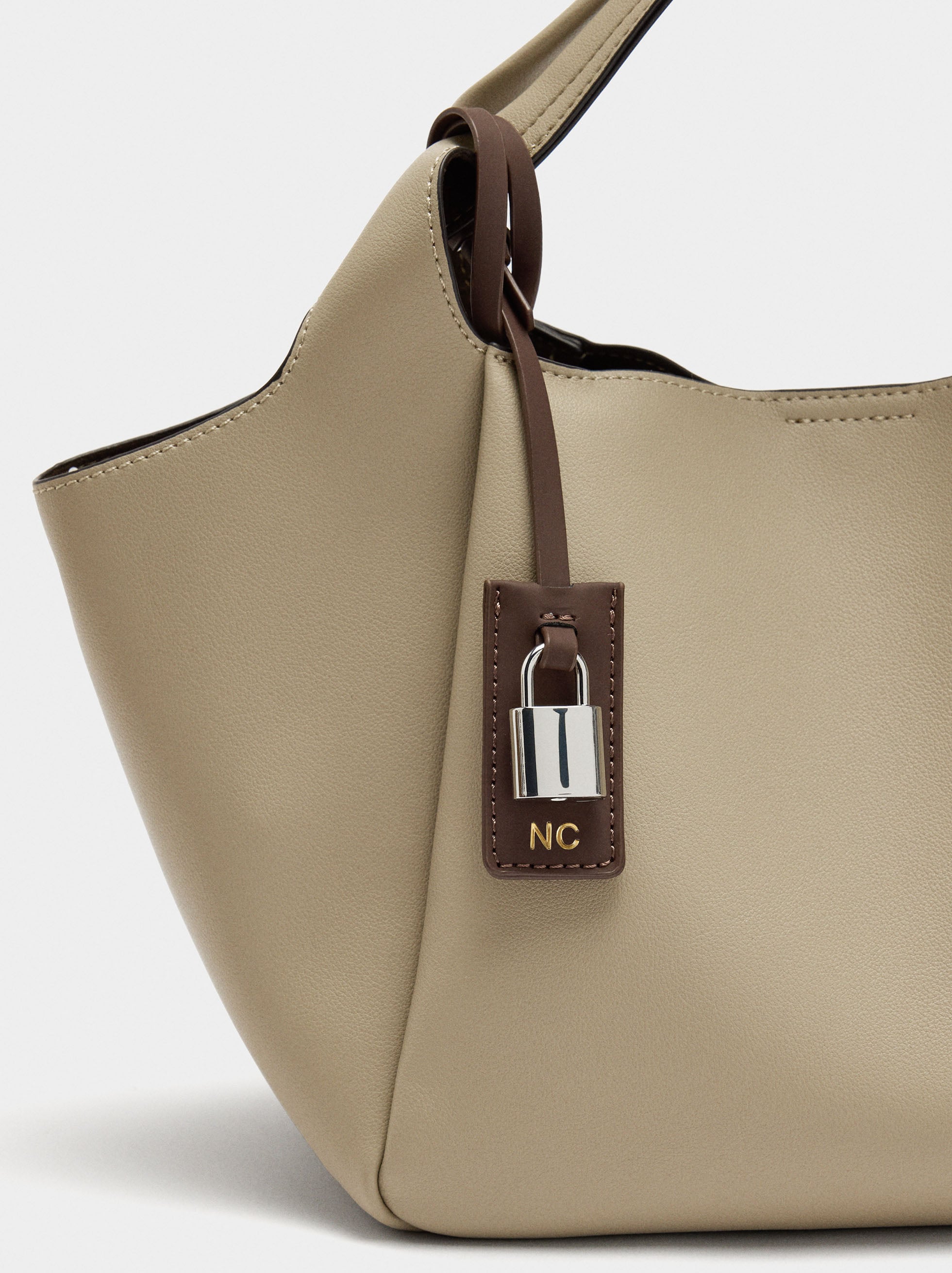 Bolso Tote Con Penduro