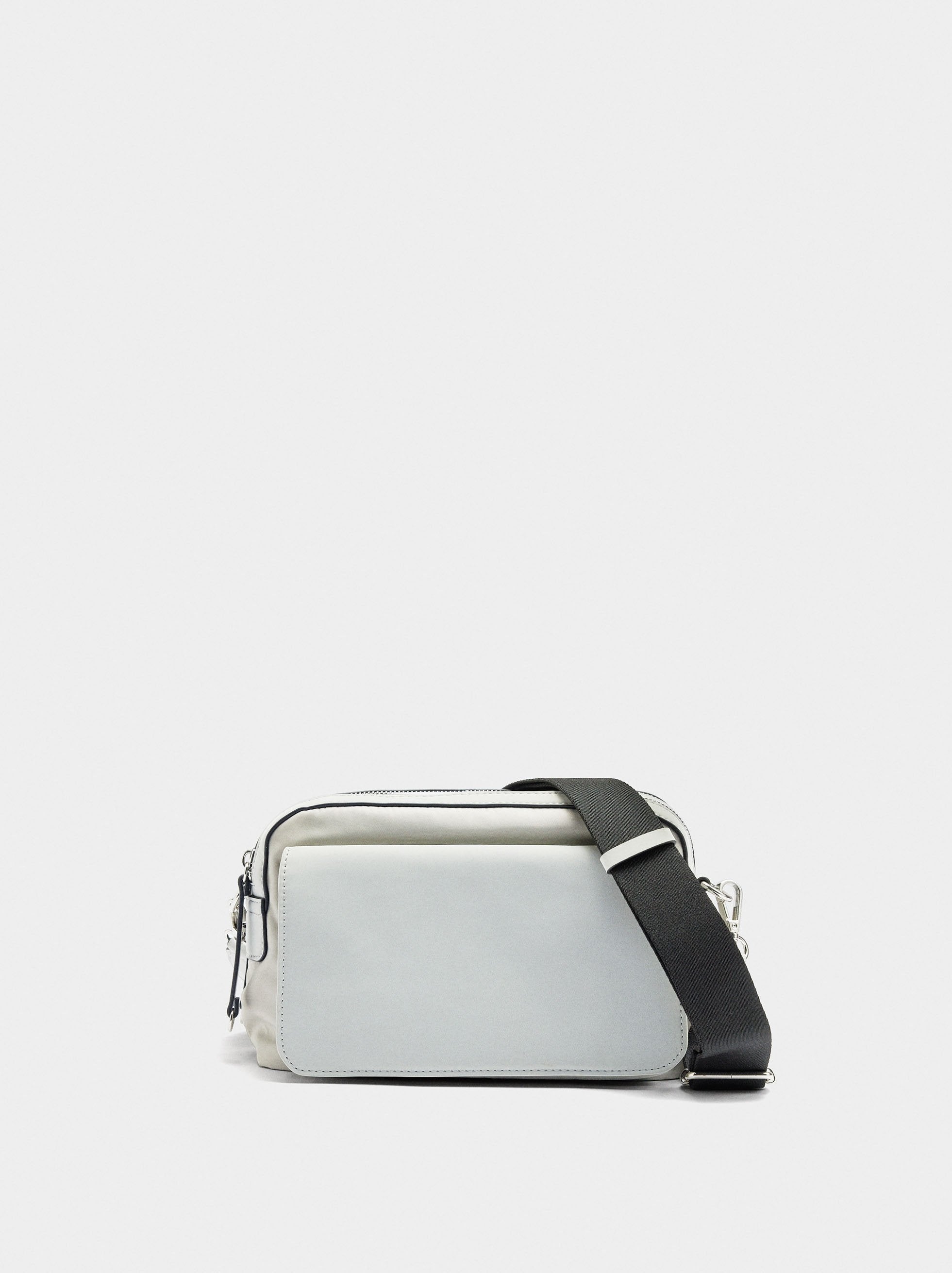 Bolso Bandolera De Nylon Con Solapa