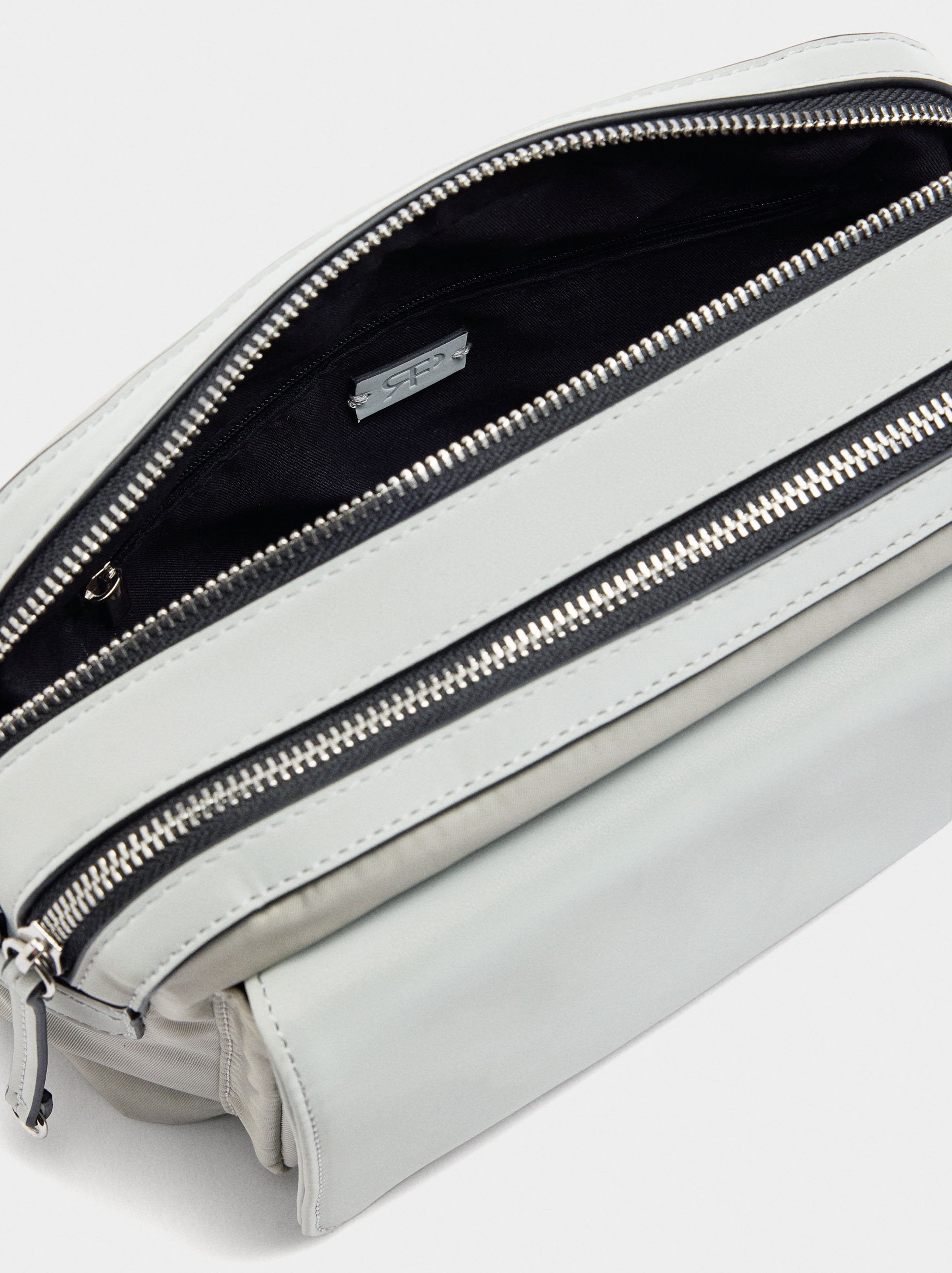 Bolso Bandolera De Nylon Con Solapa