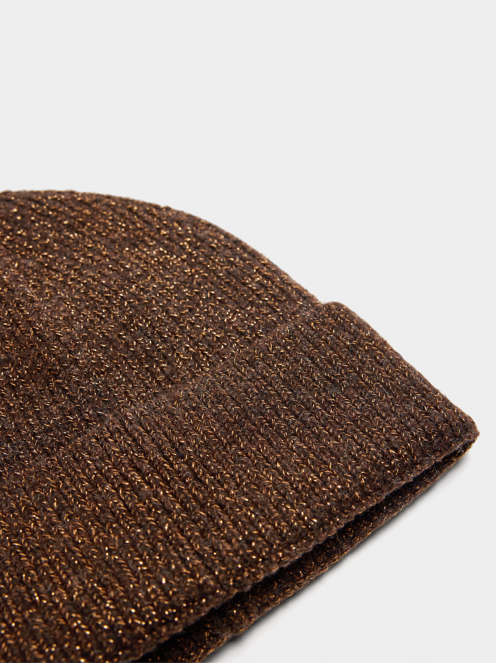 Gorro De Punto Lurex Con Dobladillo