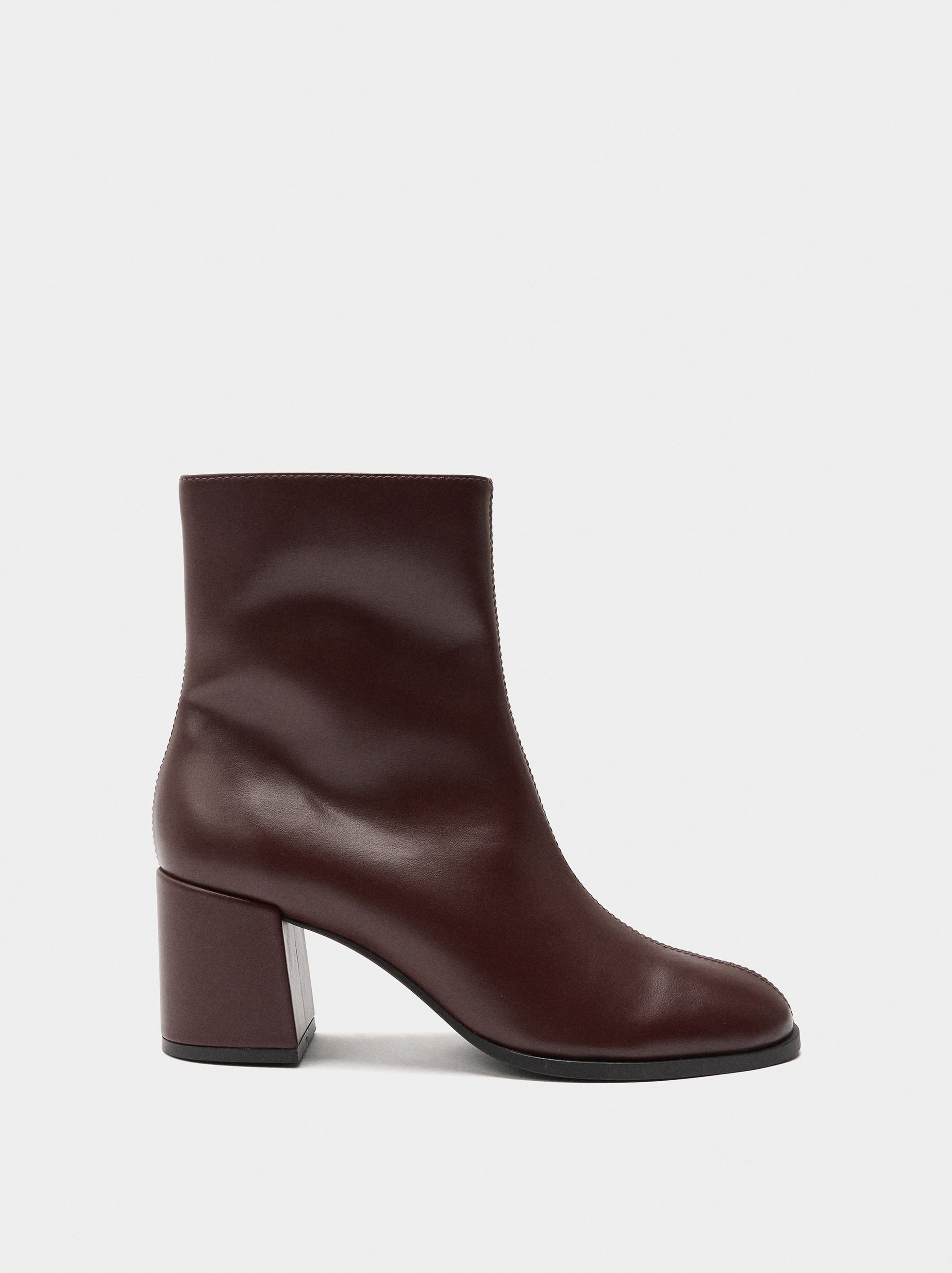 Botines De Tacón Ancho Con Pespuntes