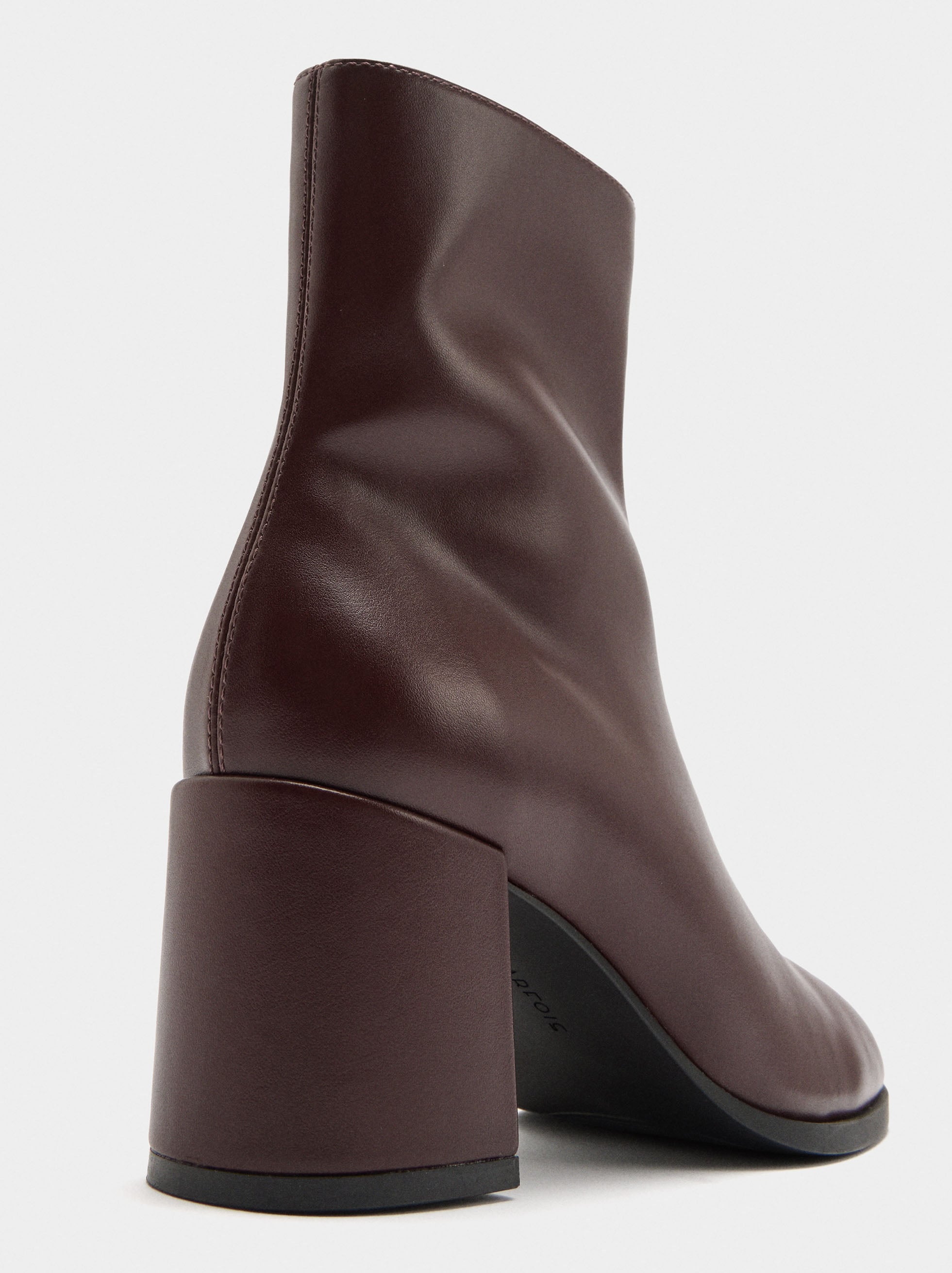 Botines De Tacón Ancho Con Pespuntes