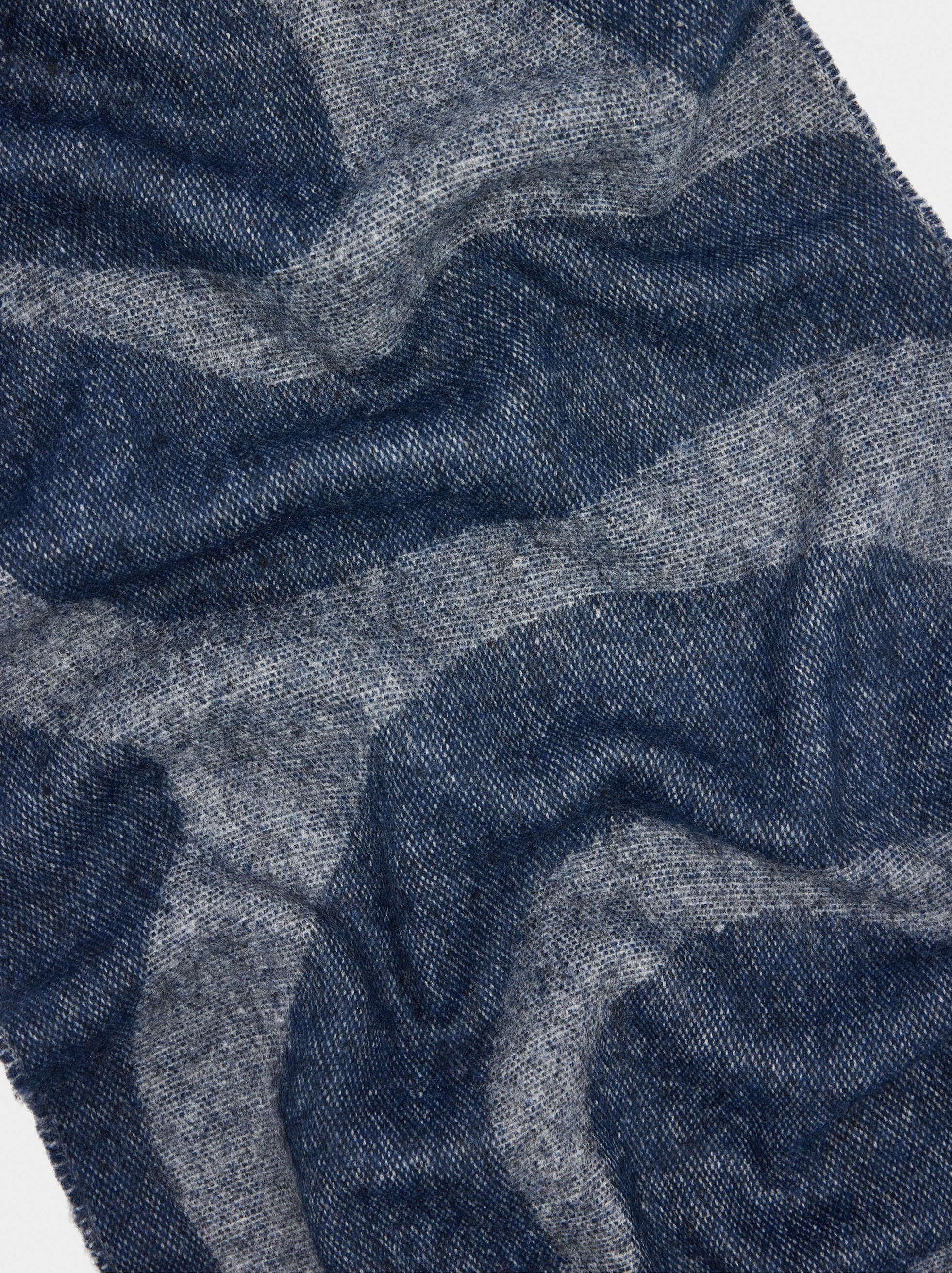 Bufanda De Jacquard Con Flecos