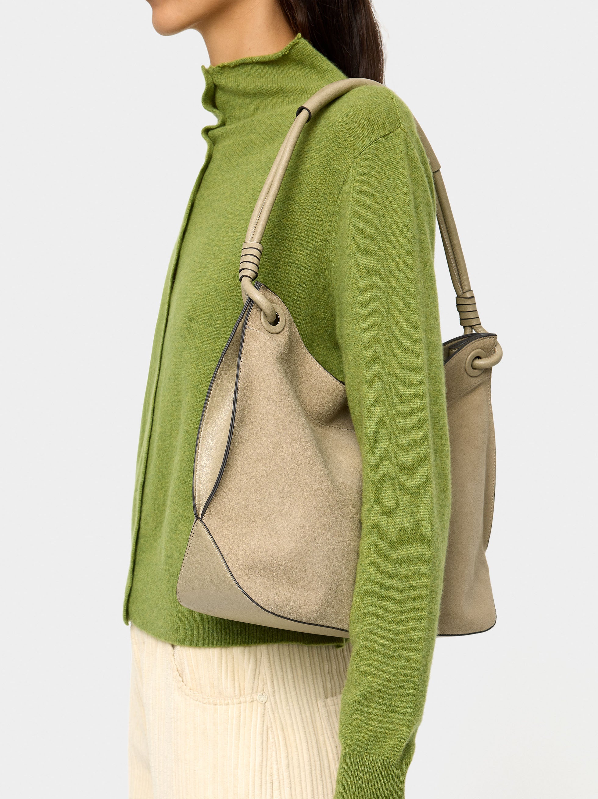 Bolso De Hombro Con Detalles De Piel