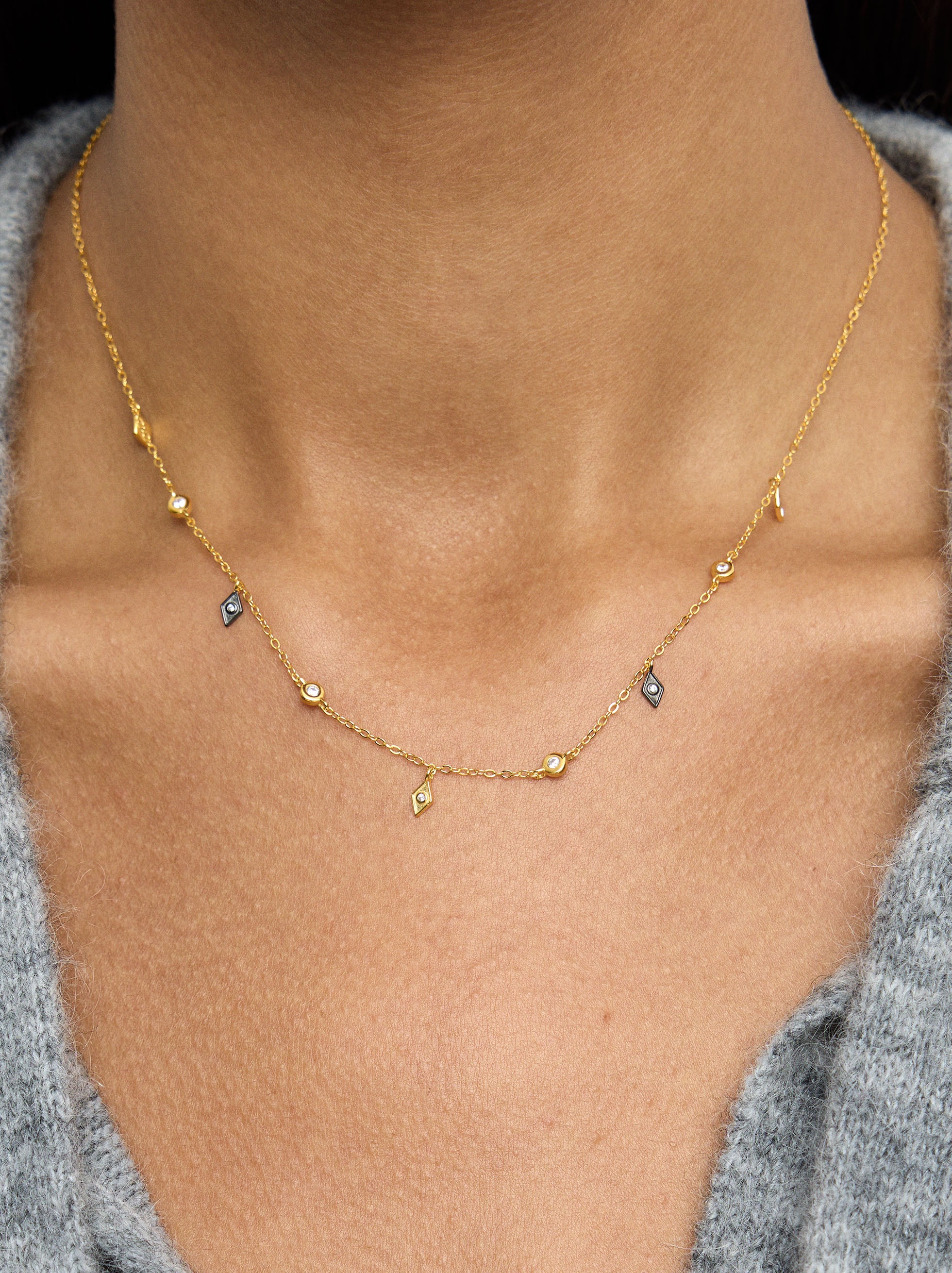 Collar Con Losangos Y Circonitas Con Plata De Ley 925