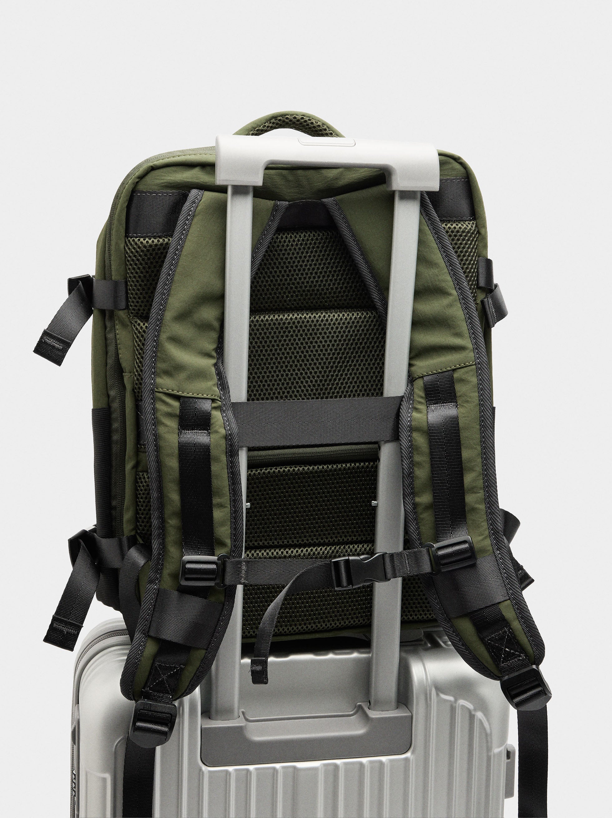 Mochila De Cabina Nylon Extensible Repelente Al Agua