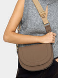 Bolso Bandolera Ovalado Con Solapa