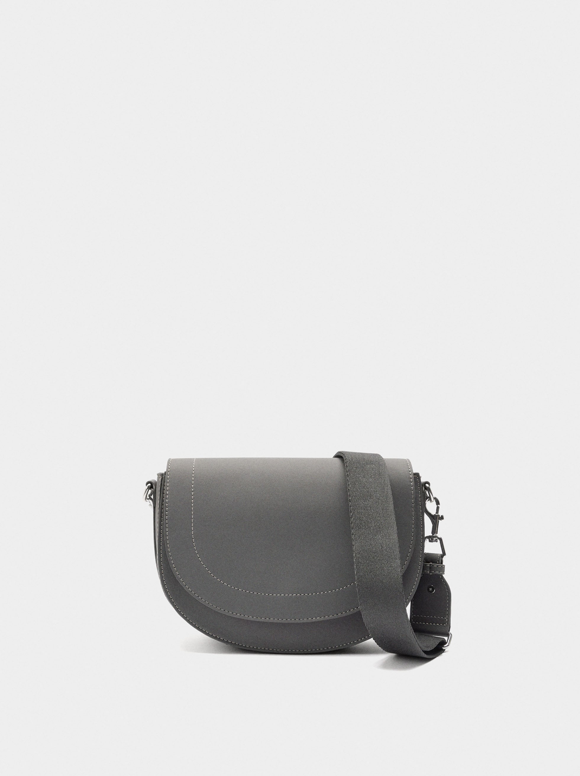 Bolso Bandolera Ovalado Con Solapa