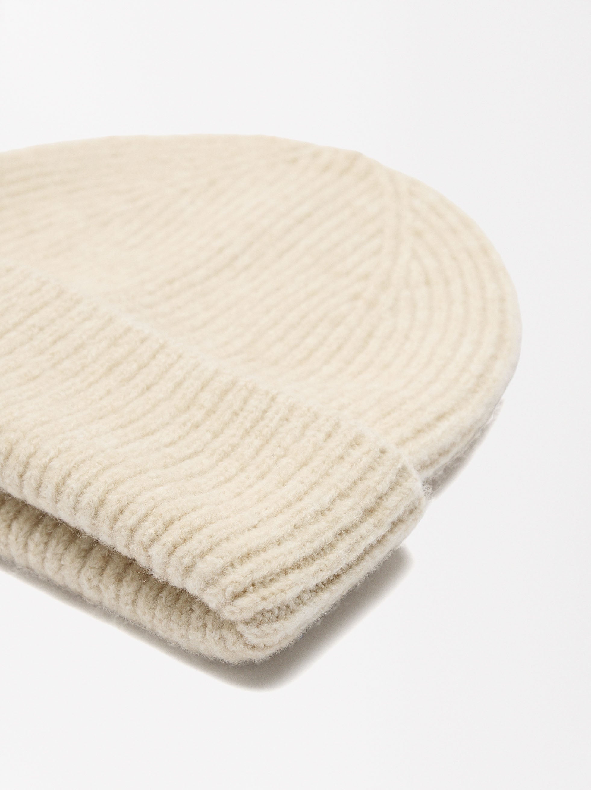 Gorro Canalado Con Dobladillo