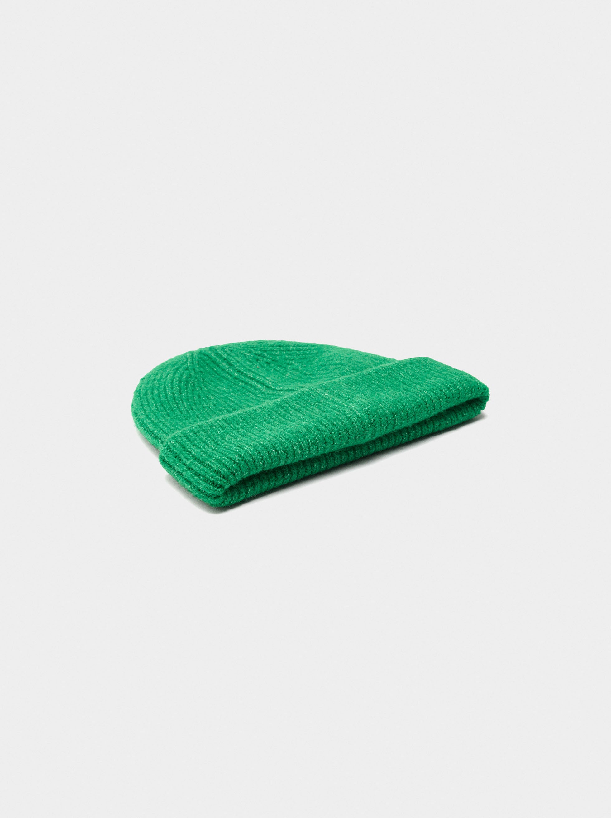 Gorro Canalado Con Dobladillo