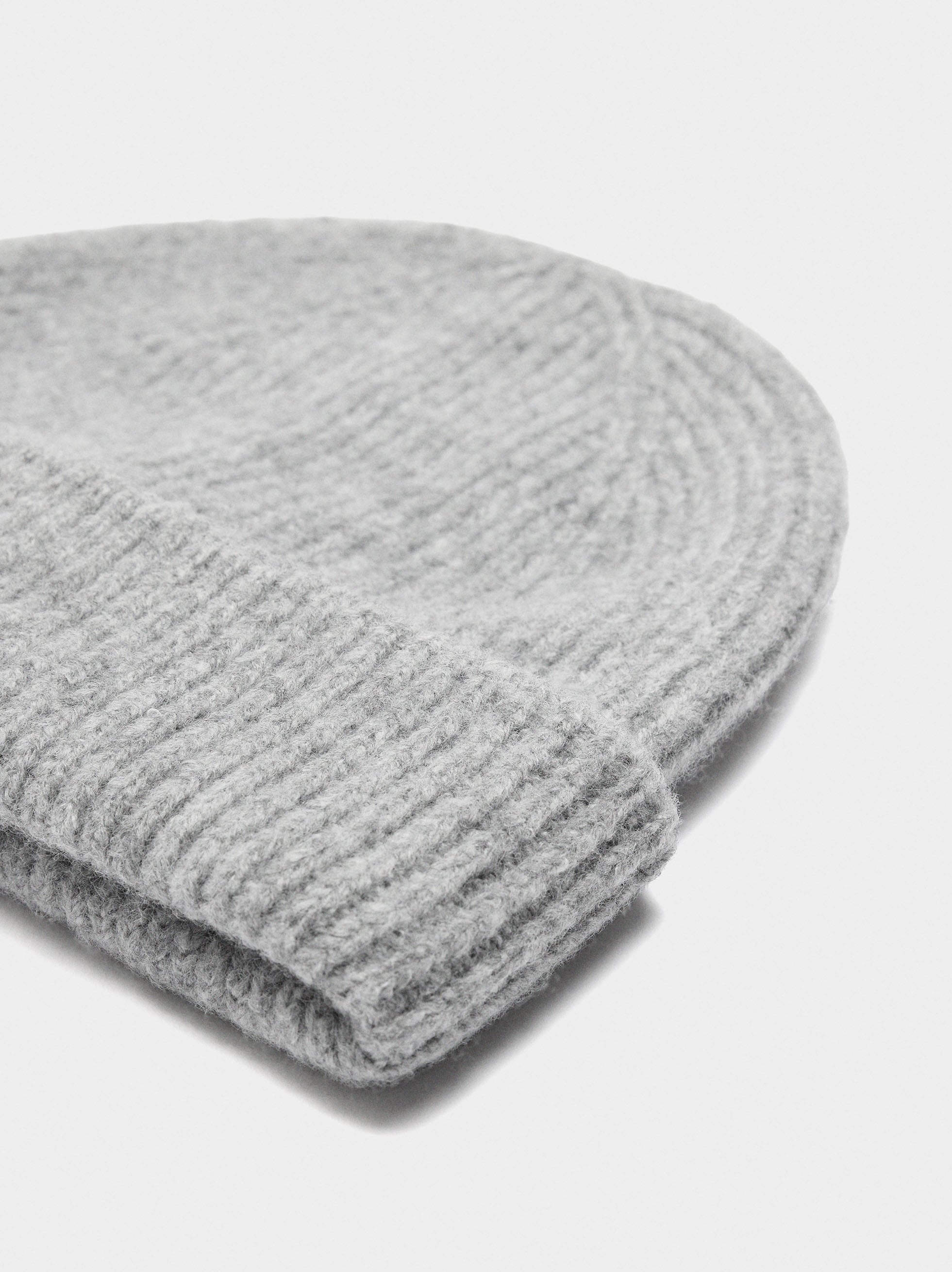 Gorro Canalado Con Dobladillo