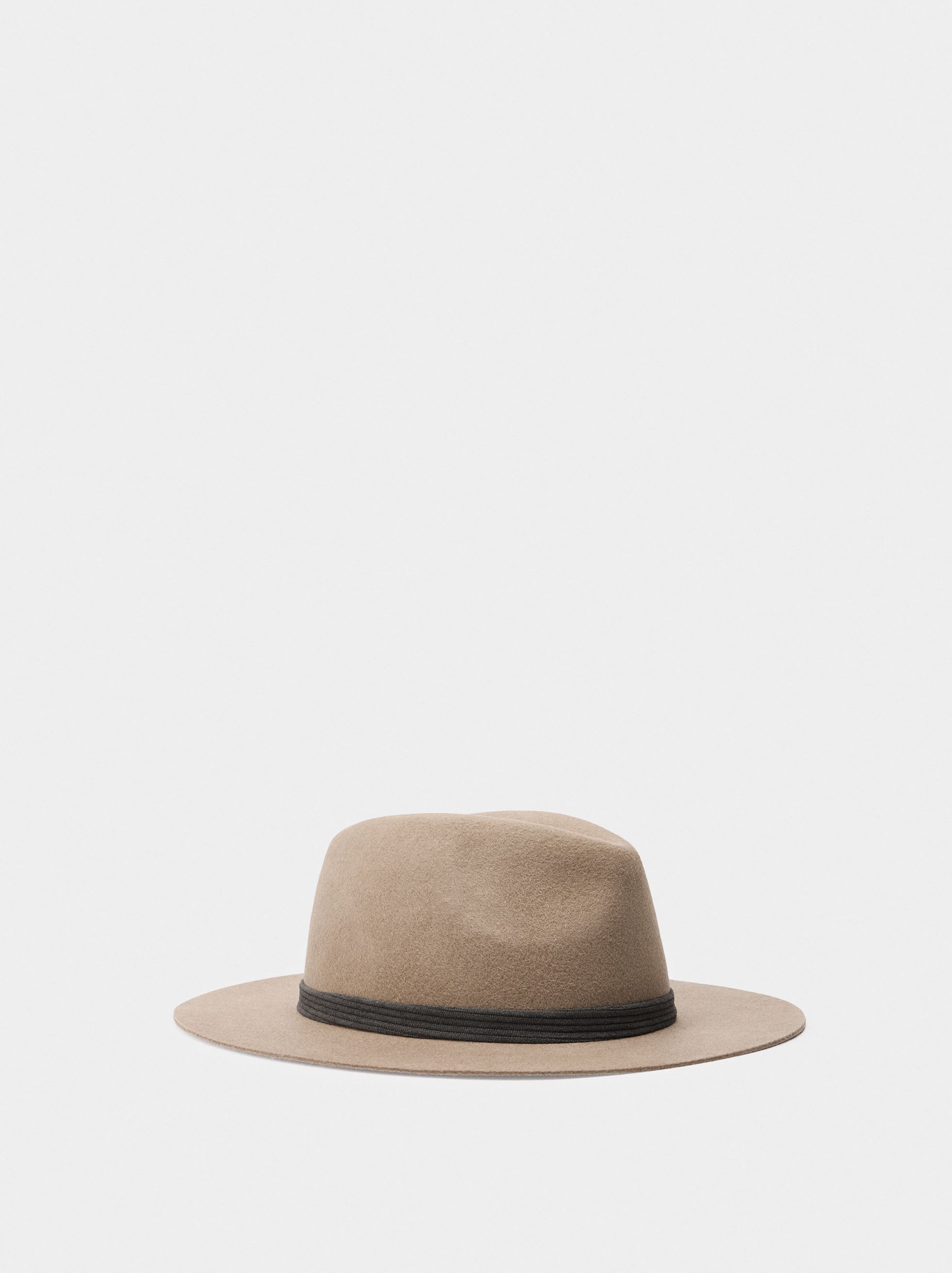 Sombrero De Lana Con Cinta