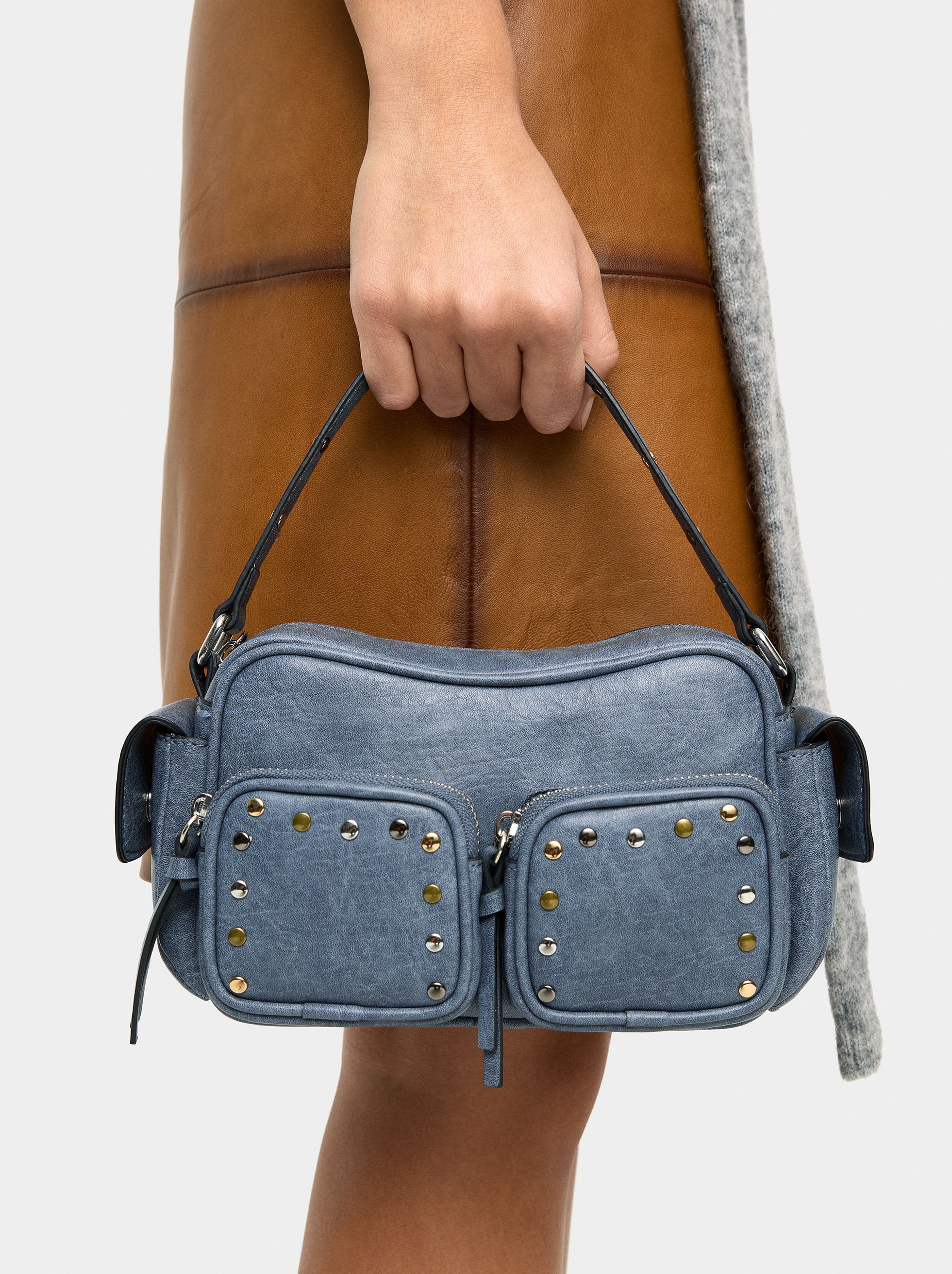 Bolso De Mano Con Tachuelas