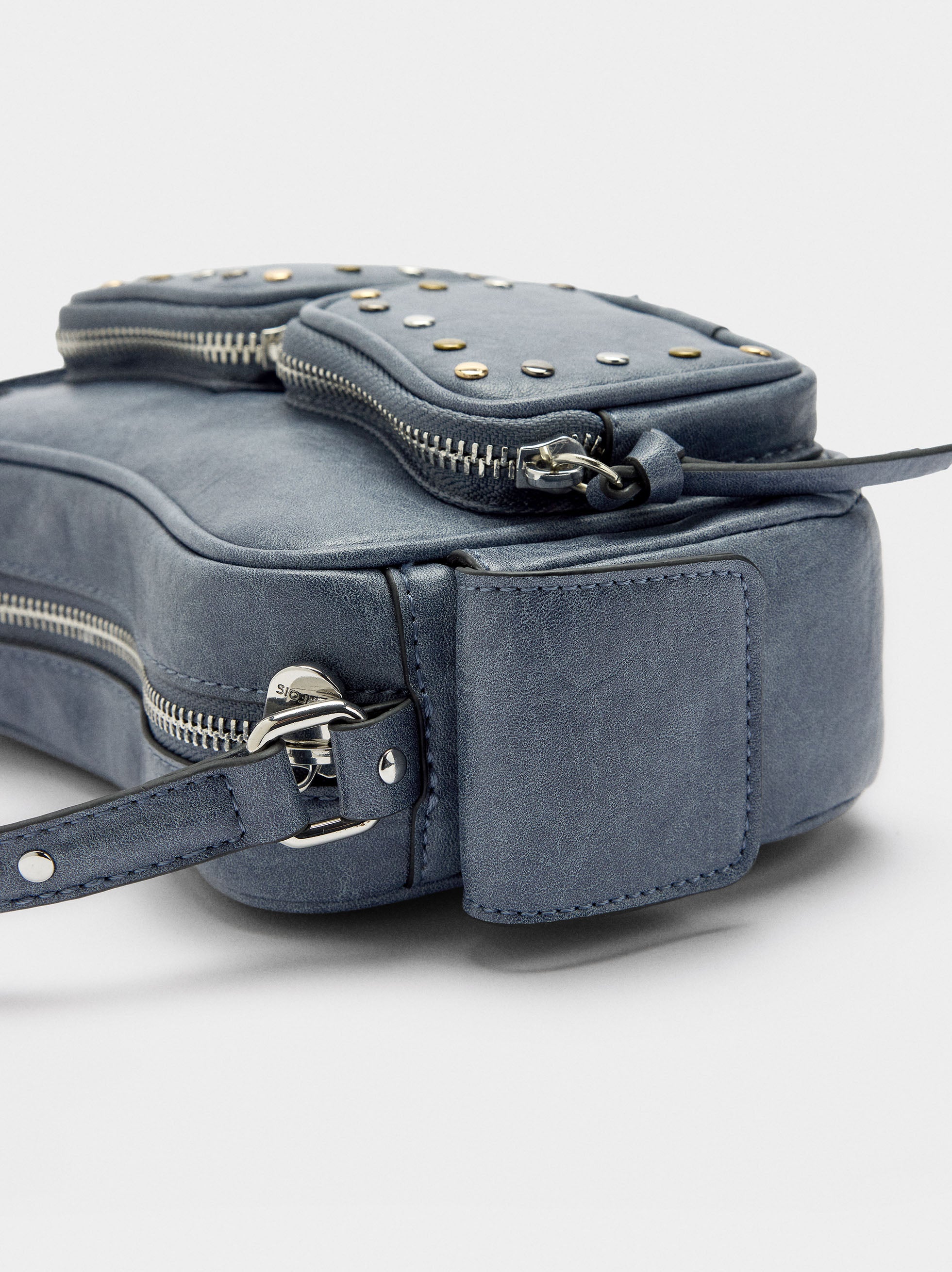 Bolso De Mano Con Tachuelas