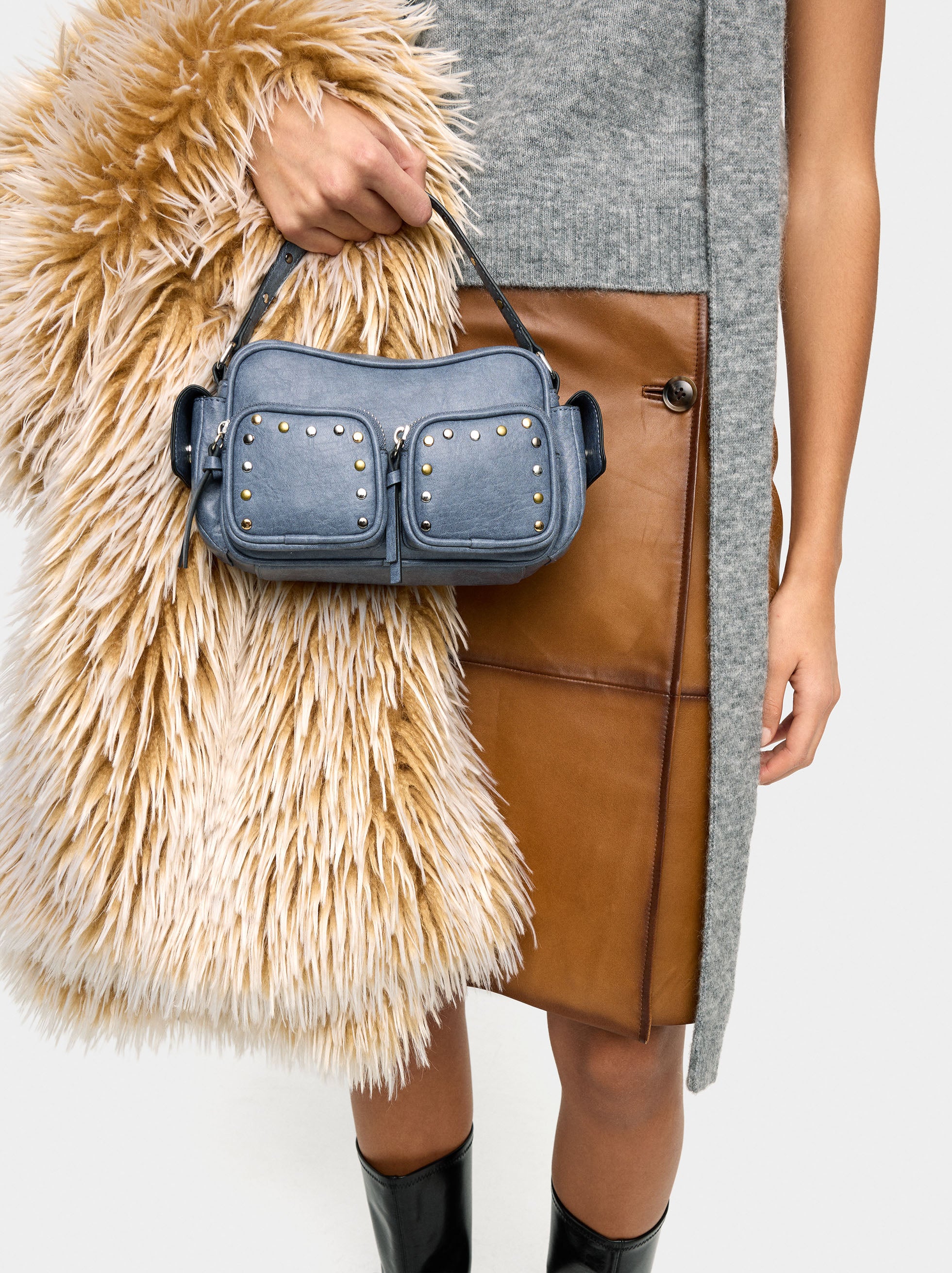 Bolso De Mano Con Tachuelas