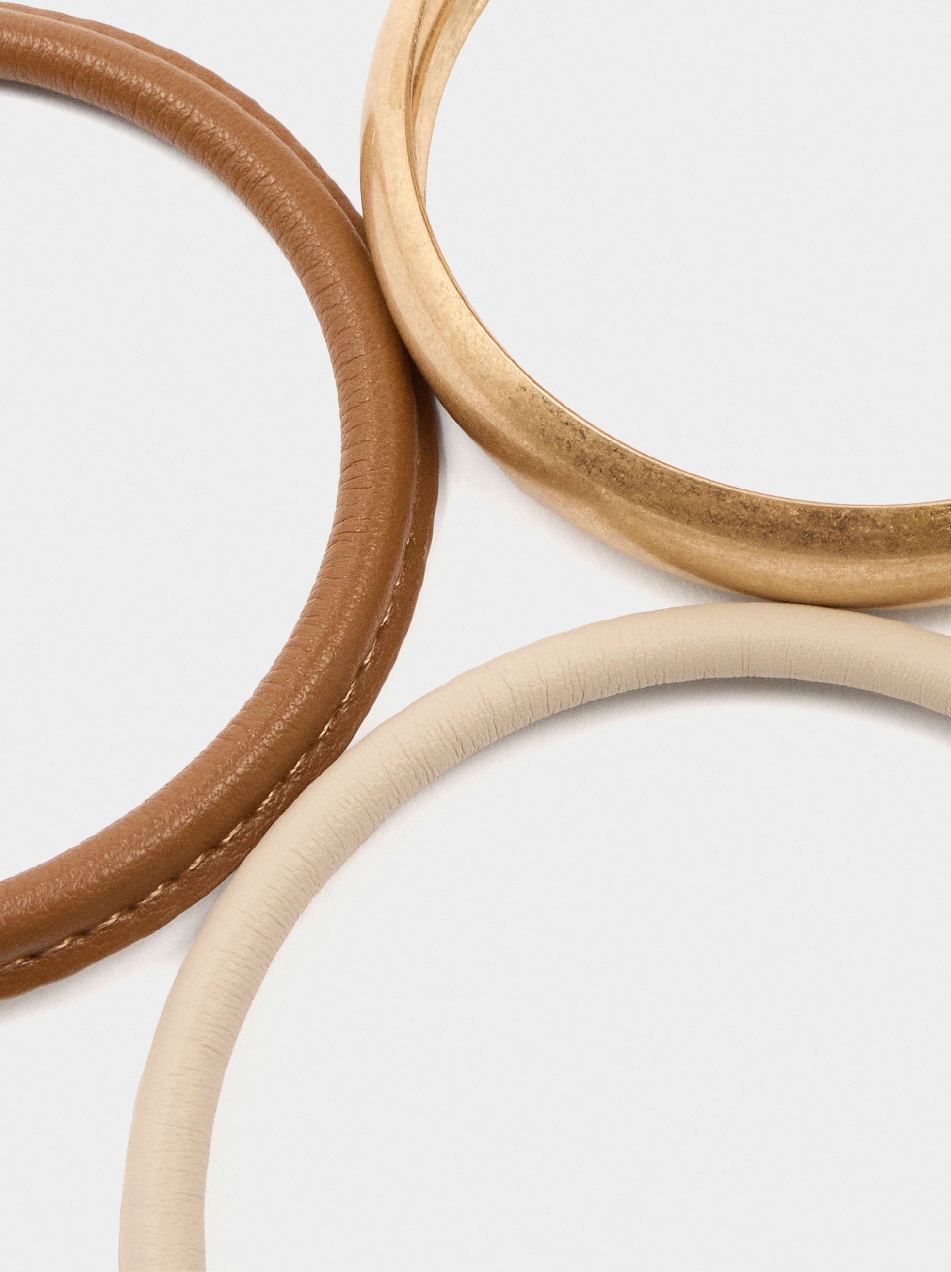 Set De Pulseras Efecto Piel