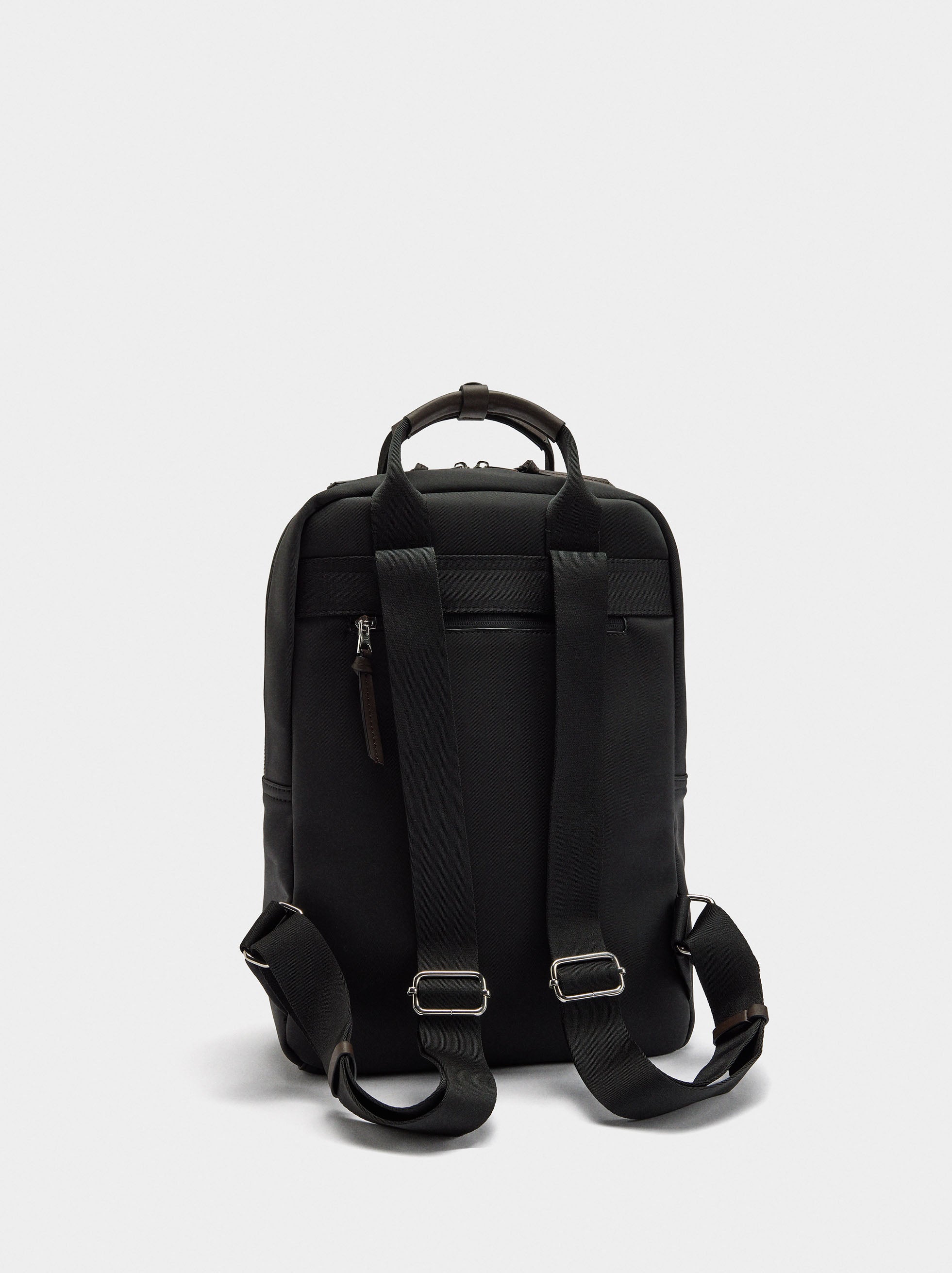 Mochila Para Portátil De 15" Efecto Nylon