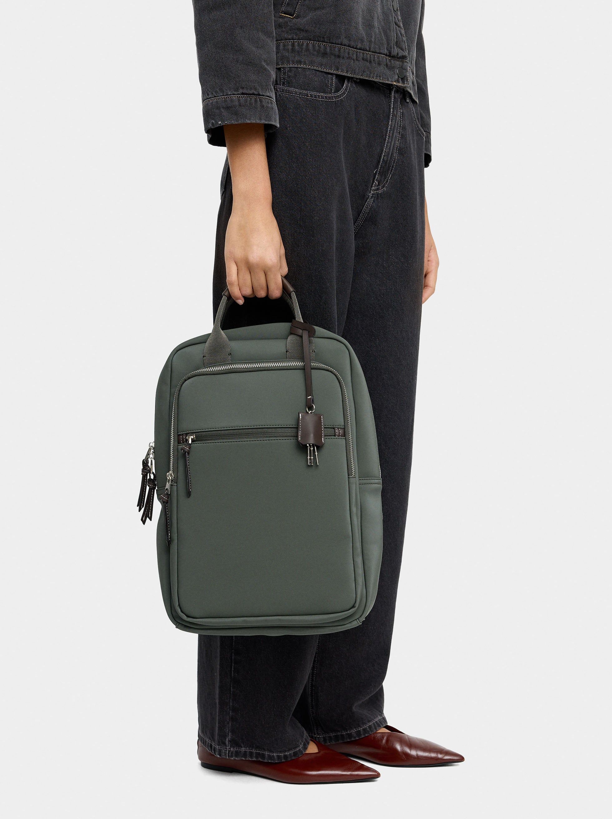 Mochila Para Portátil De 15" Efecto Nylon