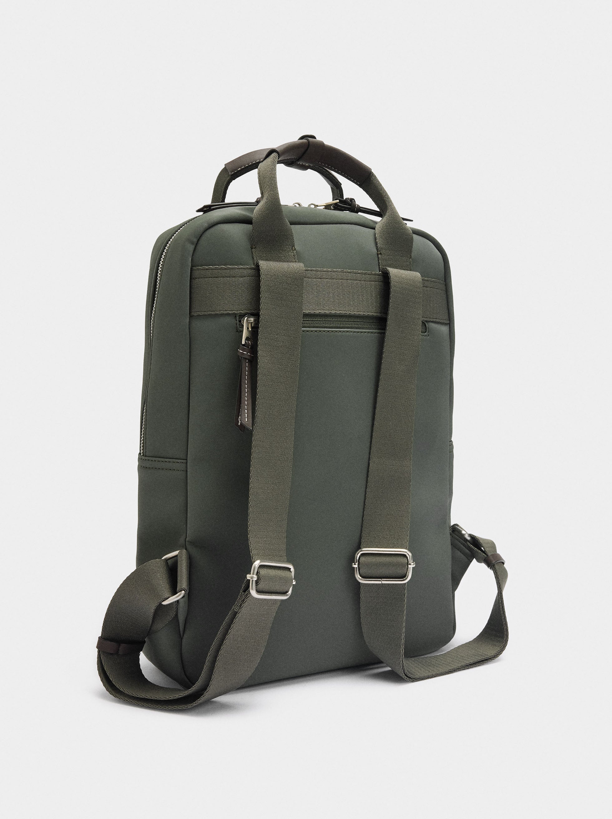 Mochila Para Portátil De 15" Efecto Nylon