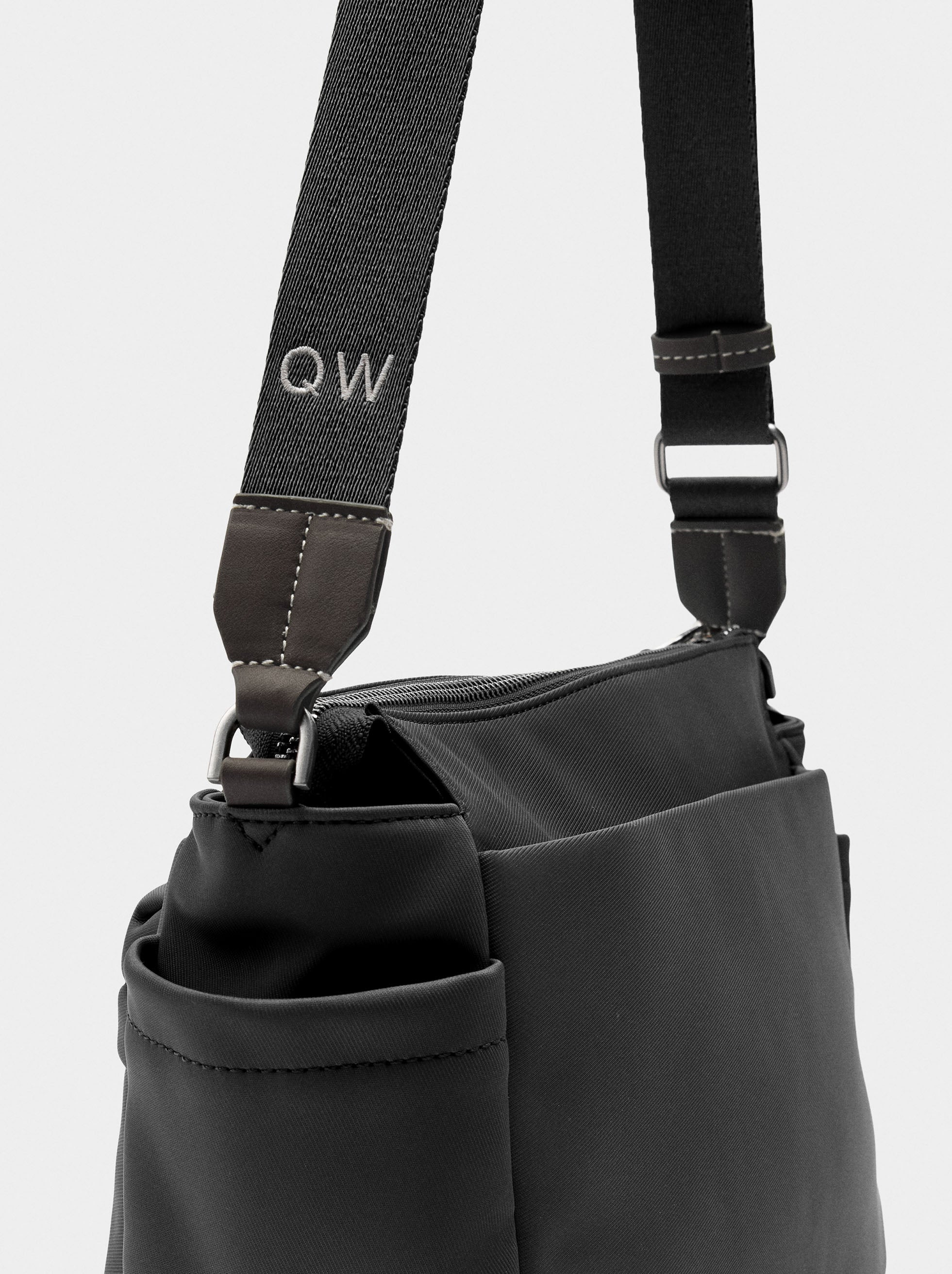 Bolso Bandolera Efecto Nylon