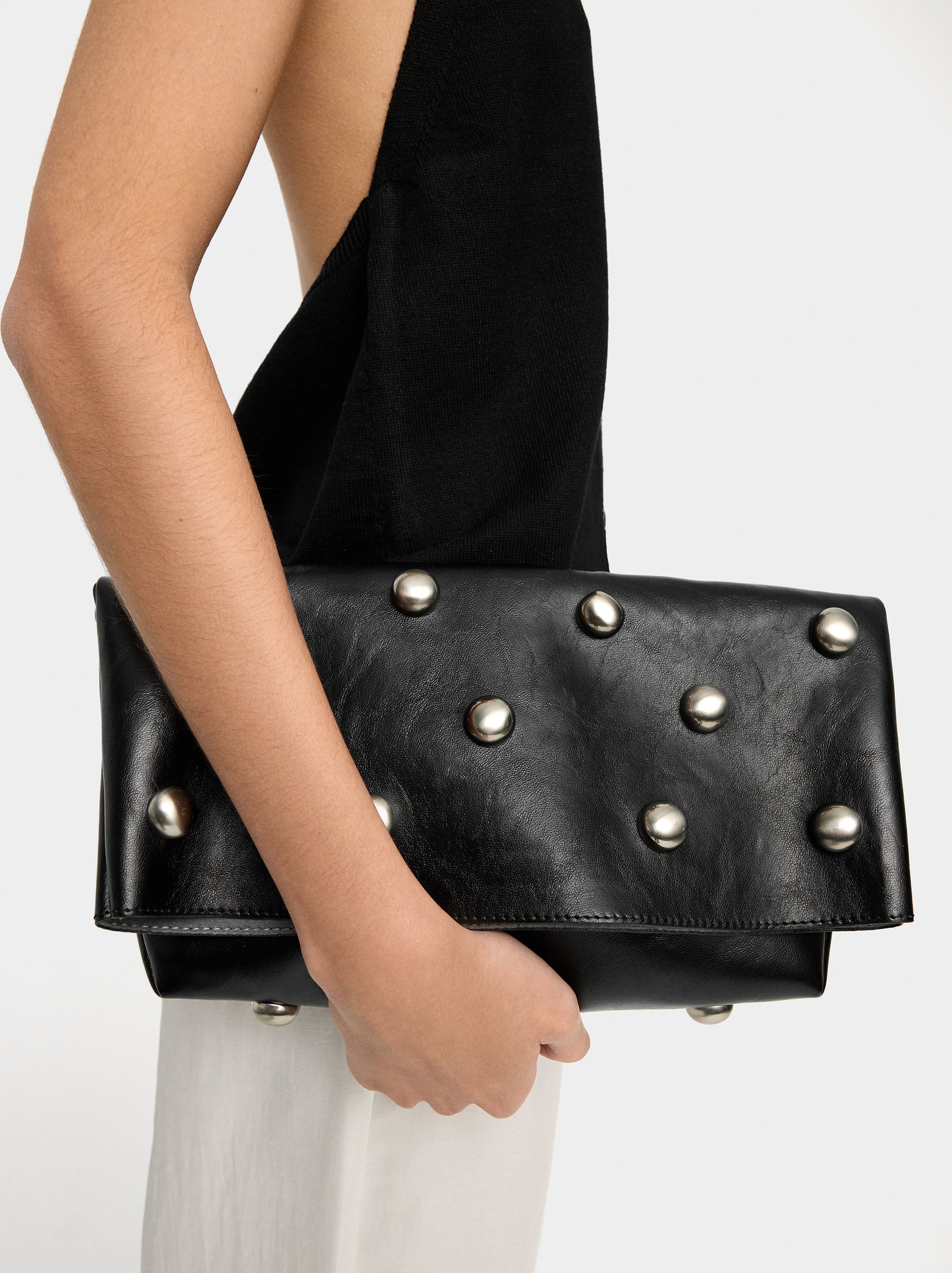 Bolso De Mano Con Esferas Y Solapa
