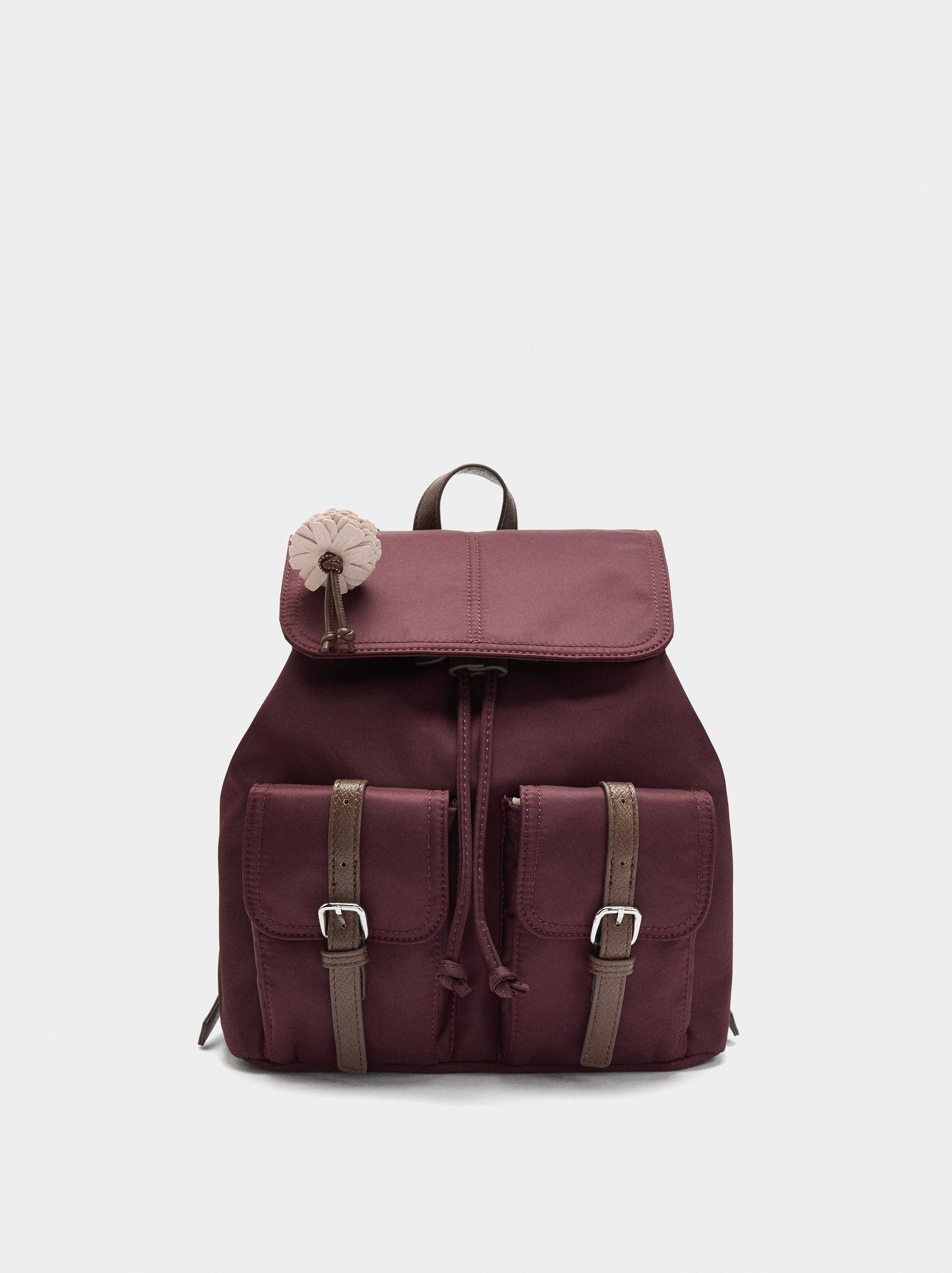 Mochila De Nylon Con Colgante