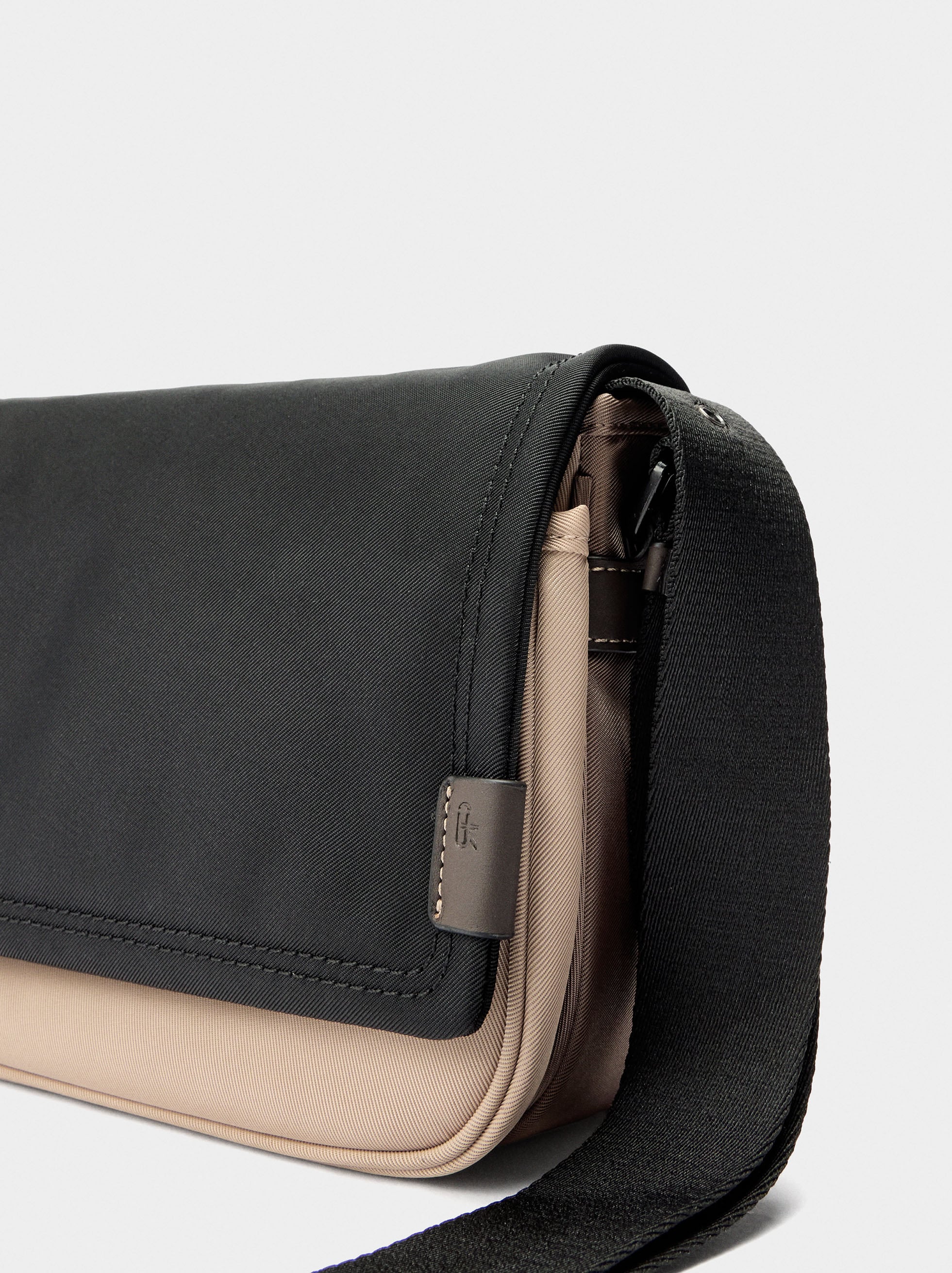 Bolso Bandolera Color Block De Nylon