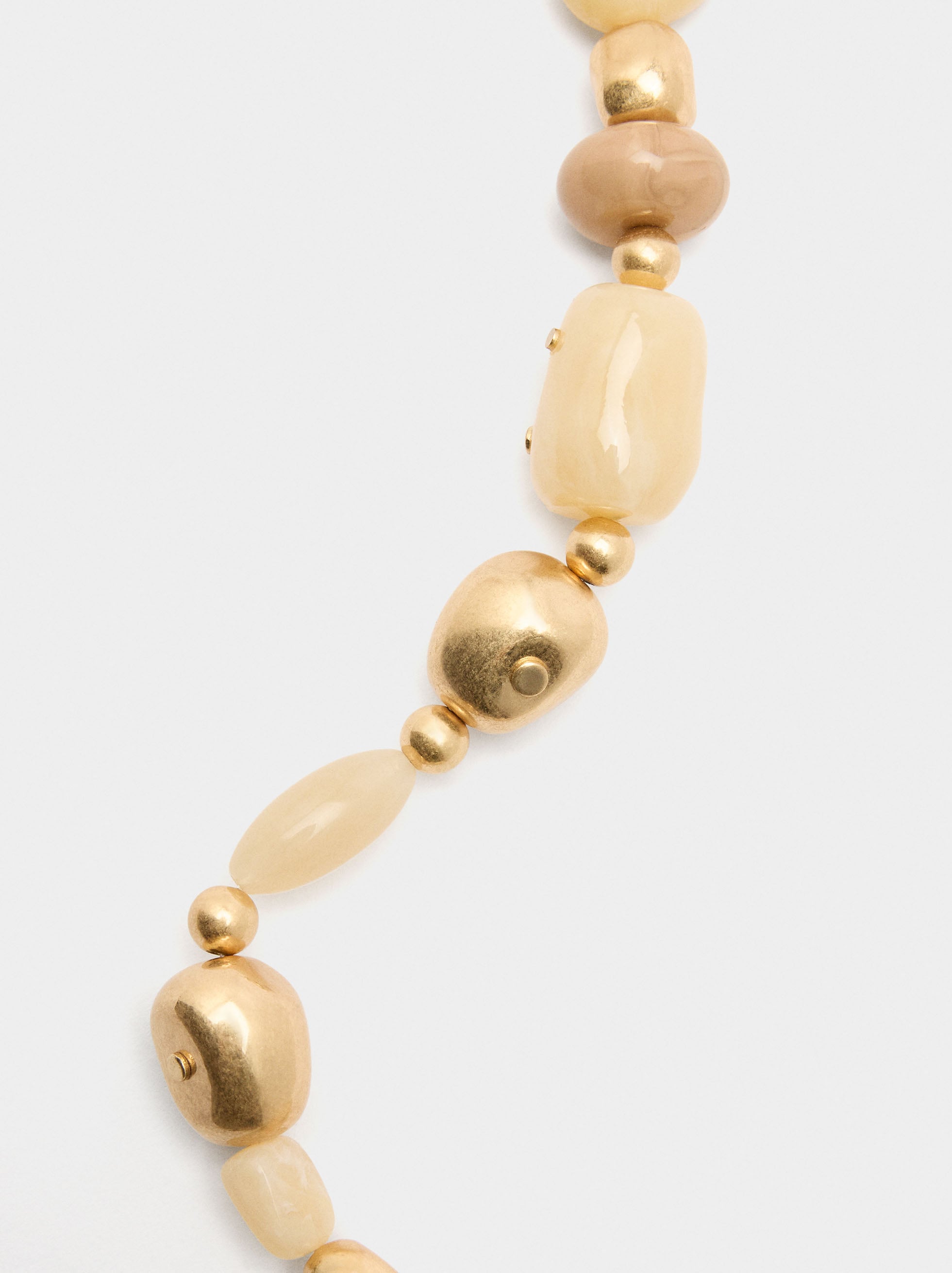 Collar Corto Con Abalorios