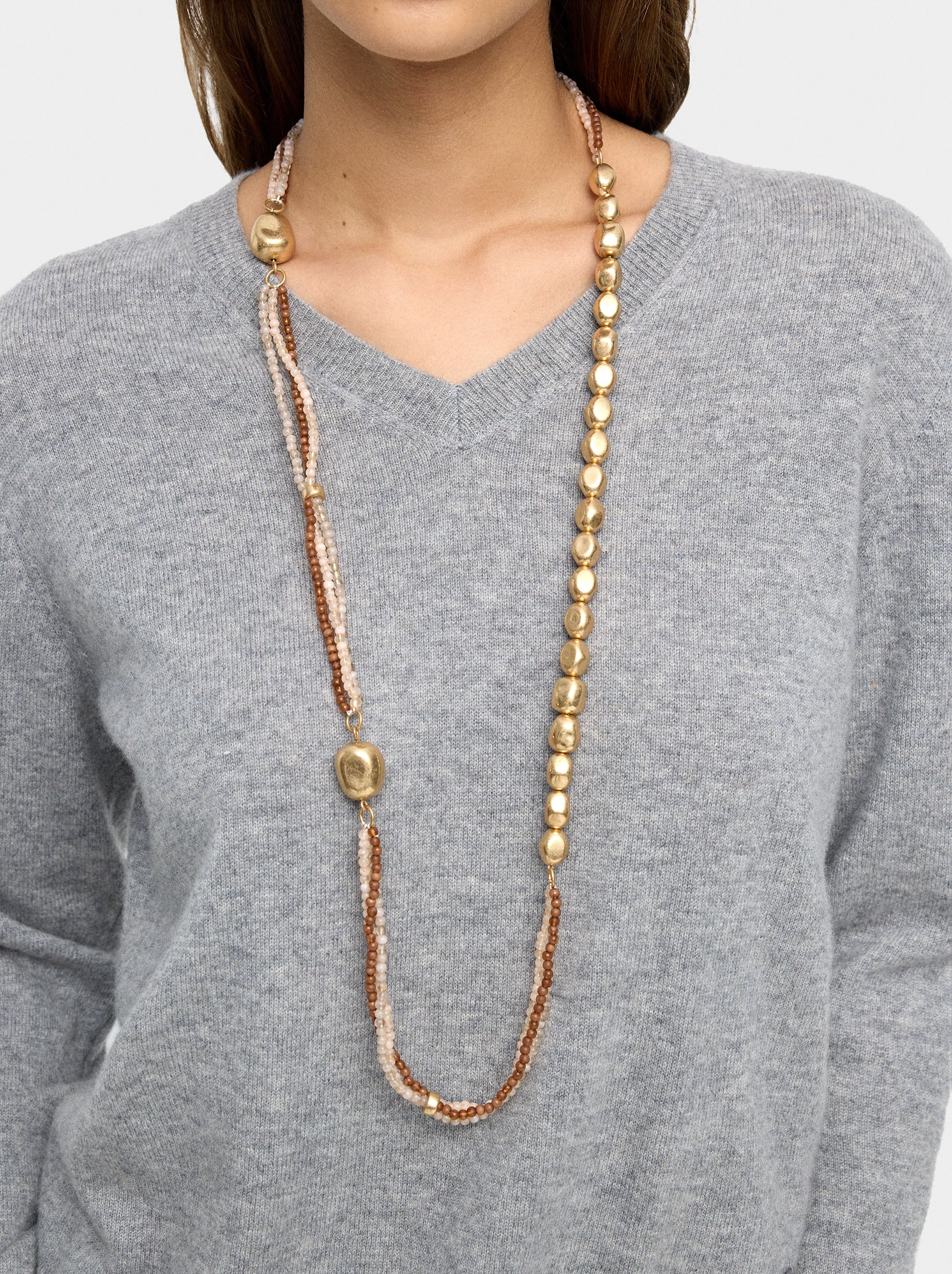 Collar Asimétrico Con Cuentas