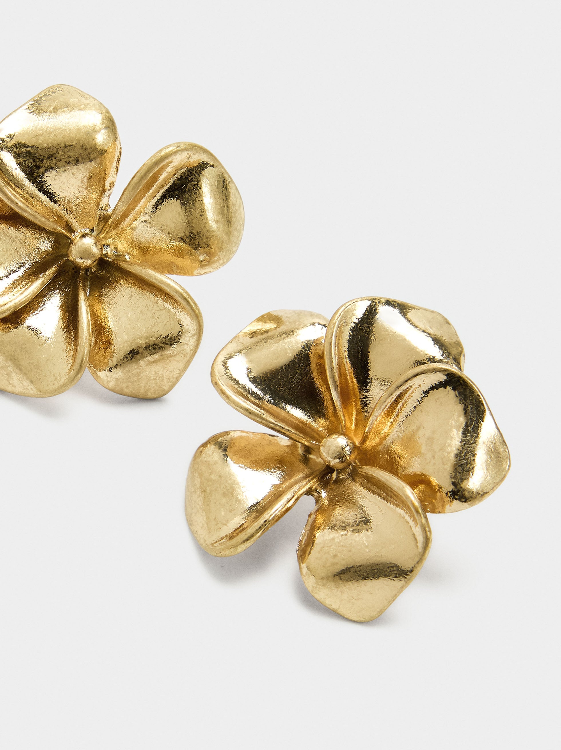 Pendientes De Flor Con Relieve