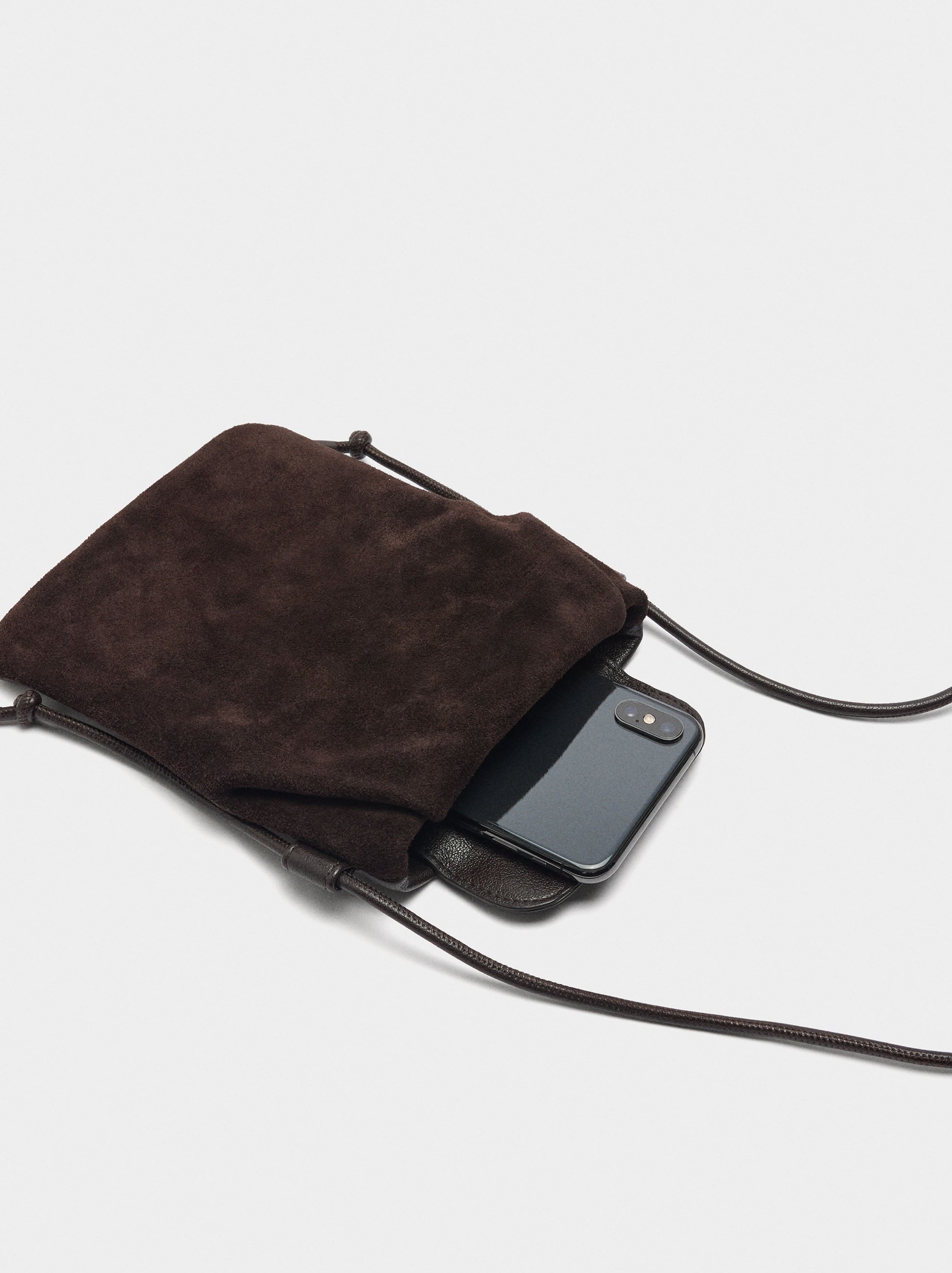 Bolsa Para Móvil Con Detalles De Piel