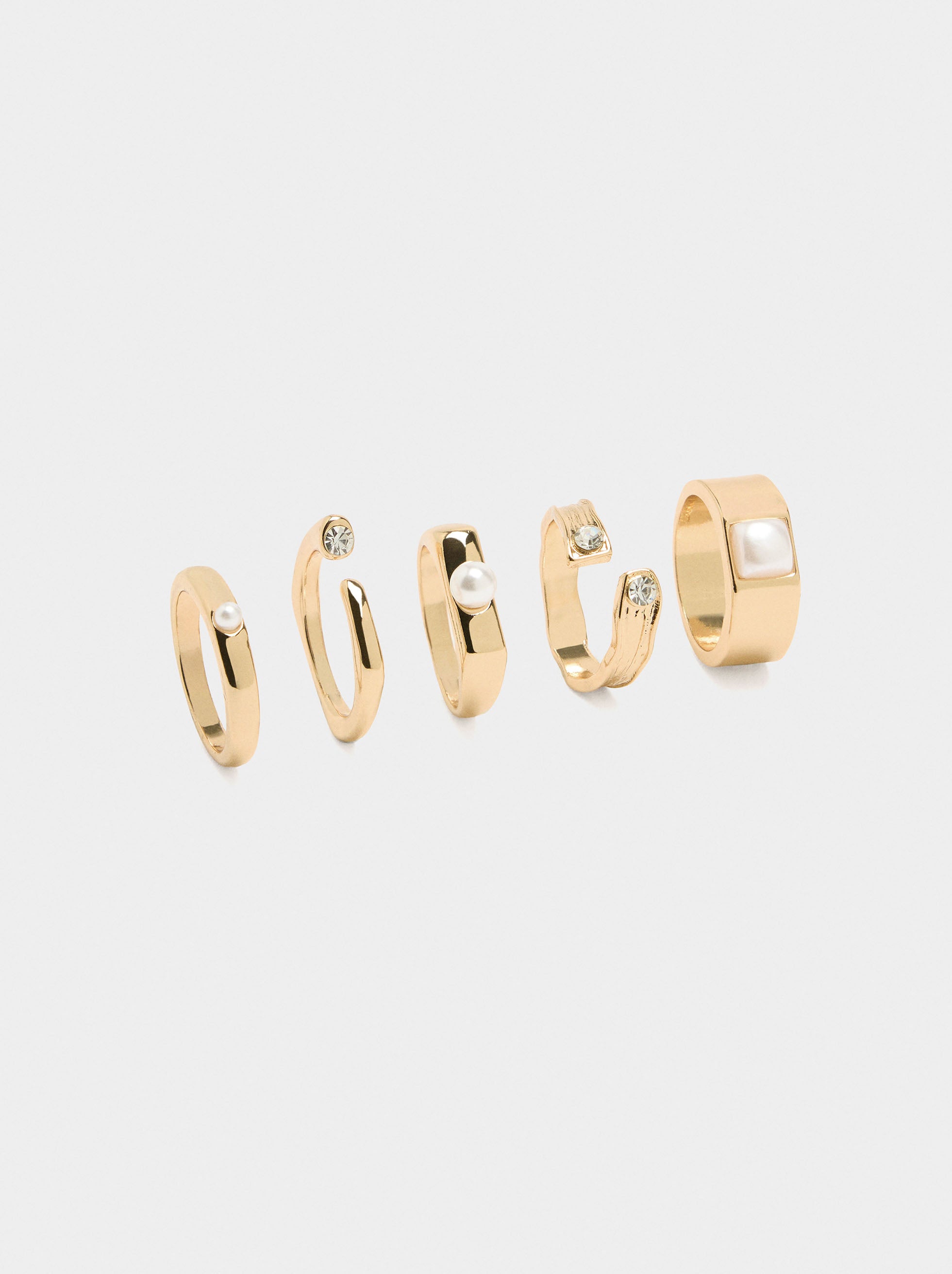 Set De Anillos Con Cristales Y Perlas