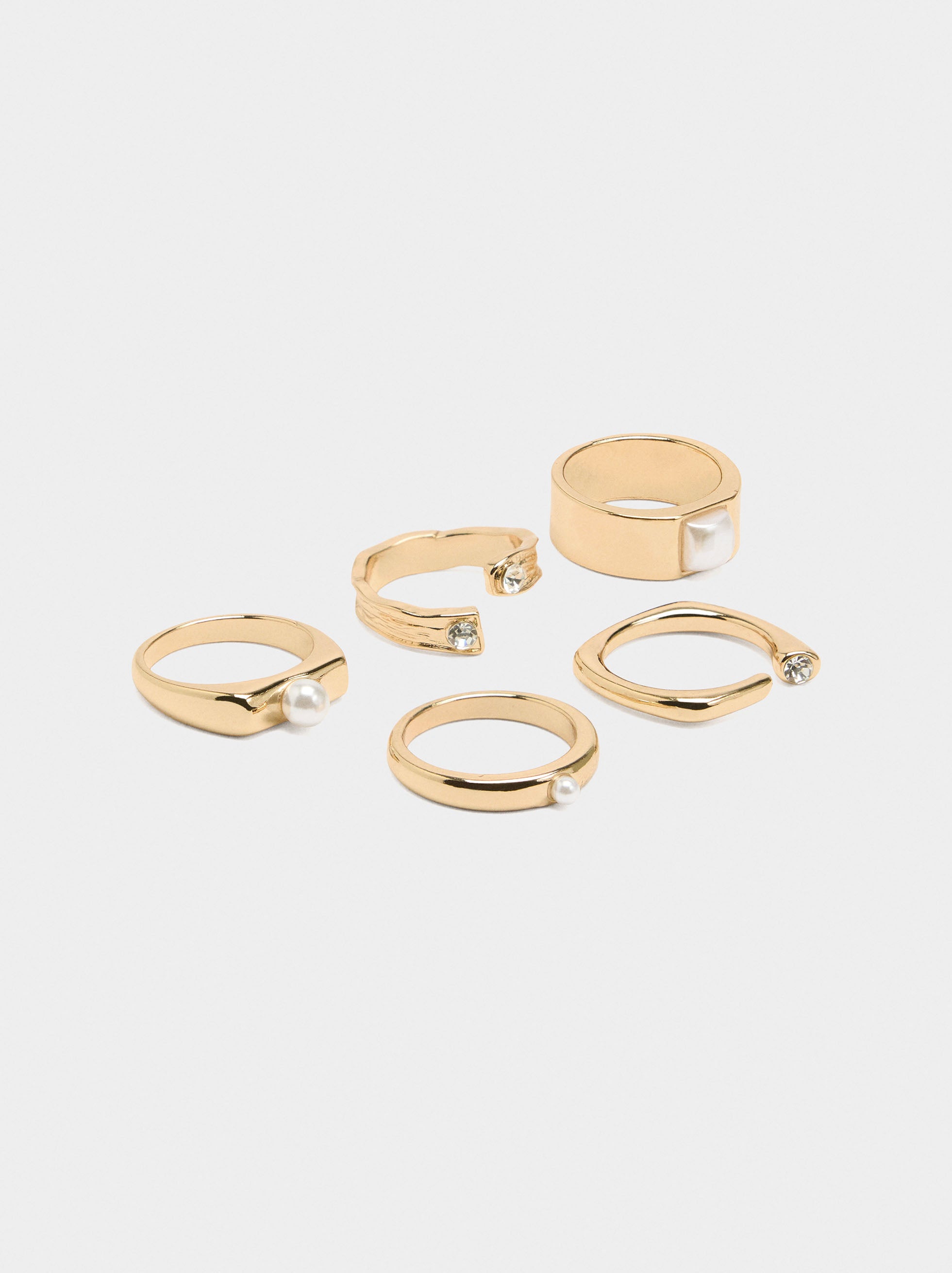 Set De Anillos Con Cristales Y Perlas