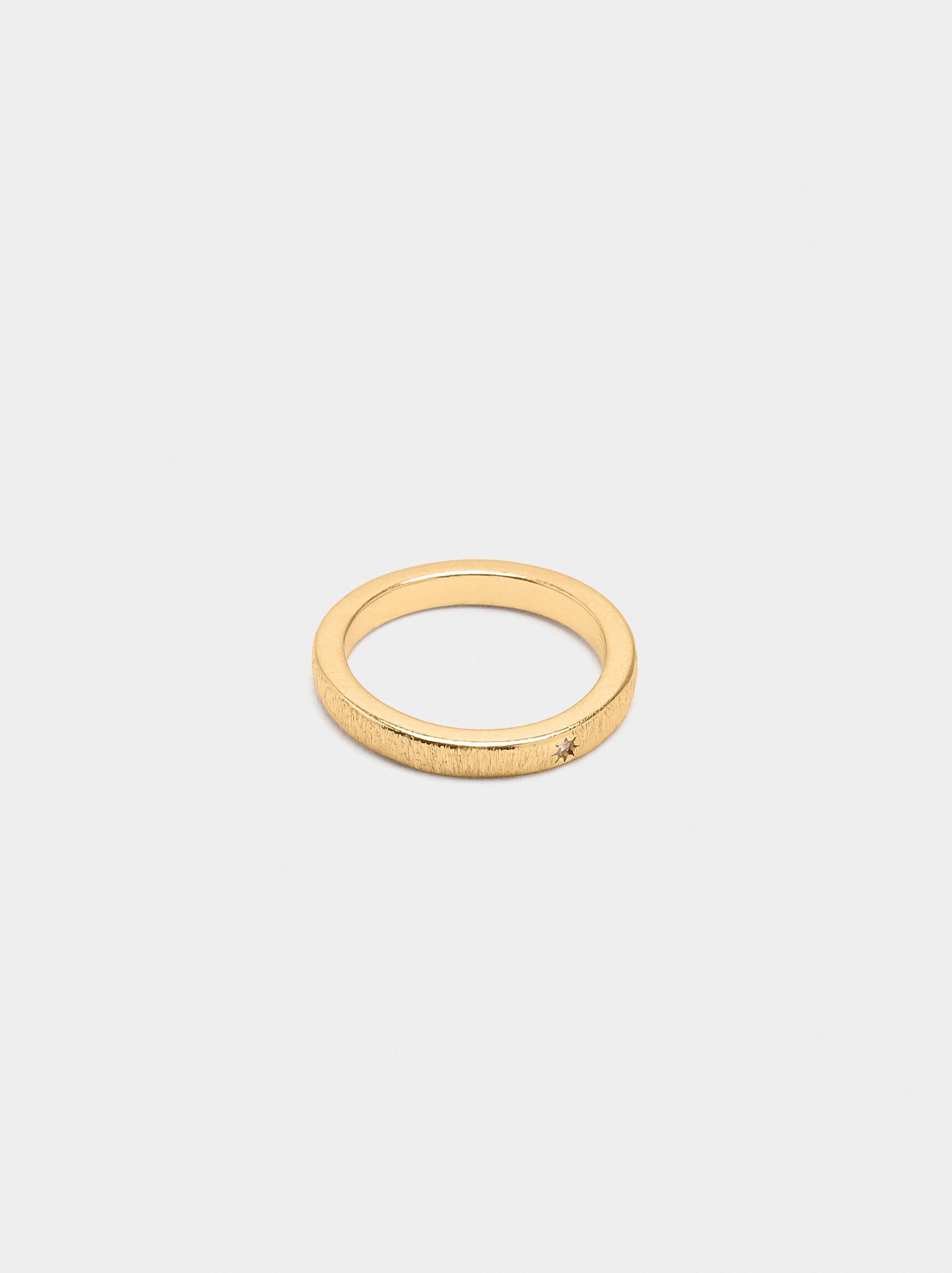 Anillo Con Detalle De Circonita