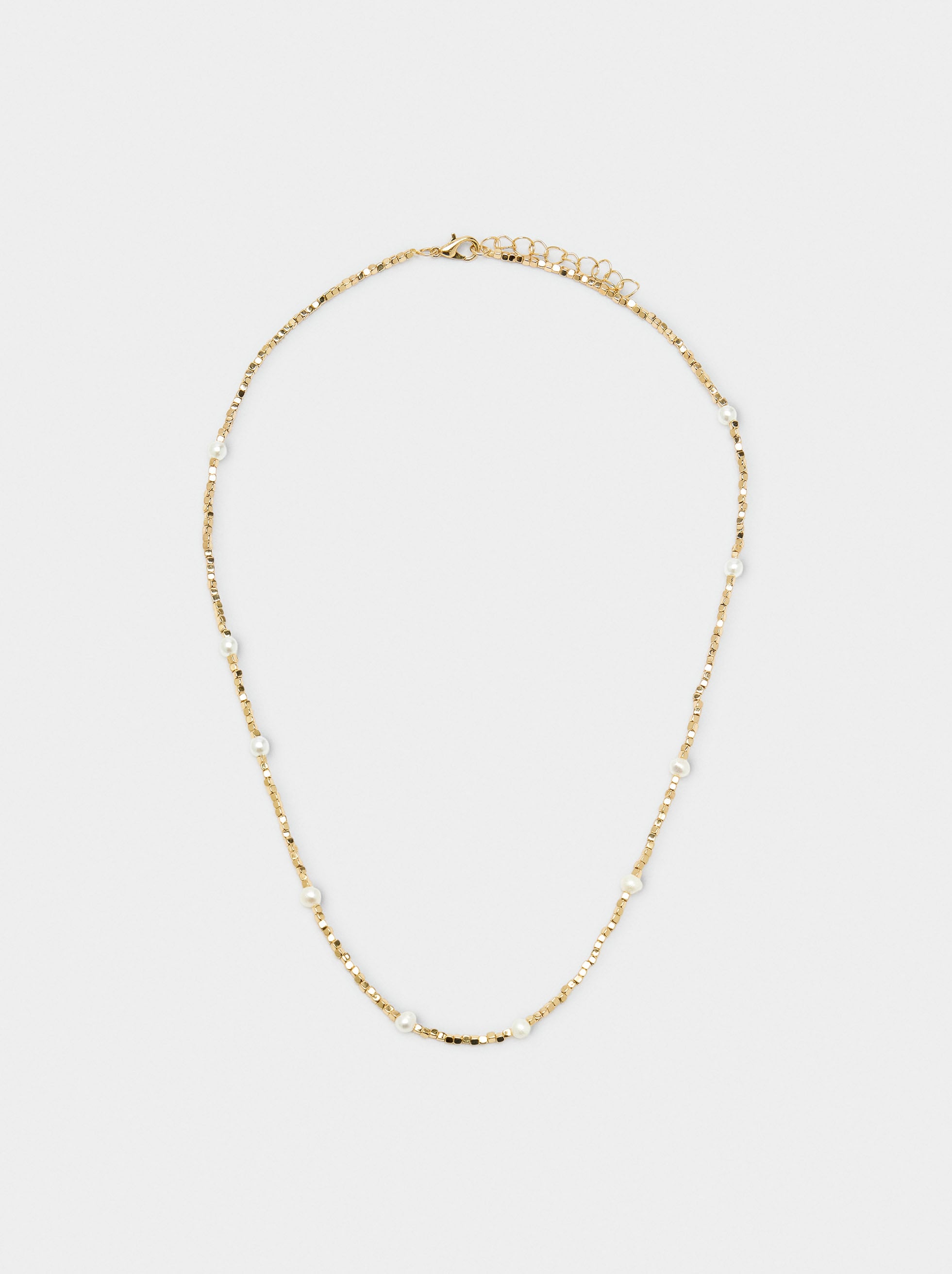 Collar Corto Con Perlas De Agua Dulce