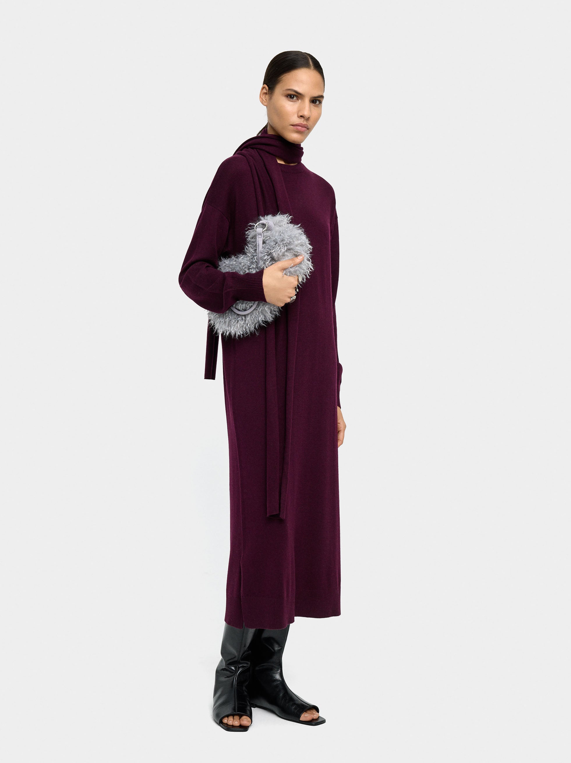 Vestido Midi De Punto Con Bufanda
