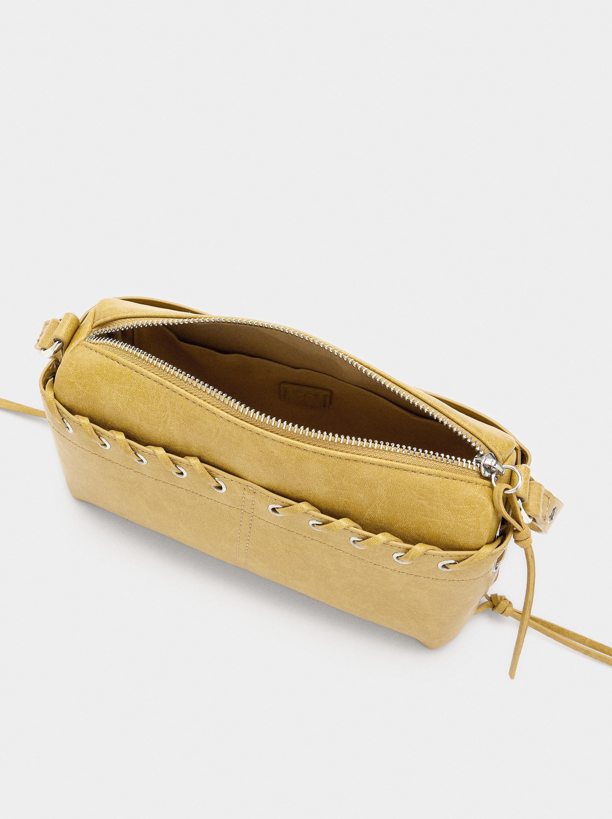 Bolso De Hombro Trenzado