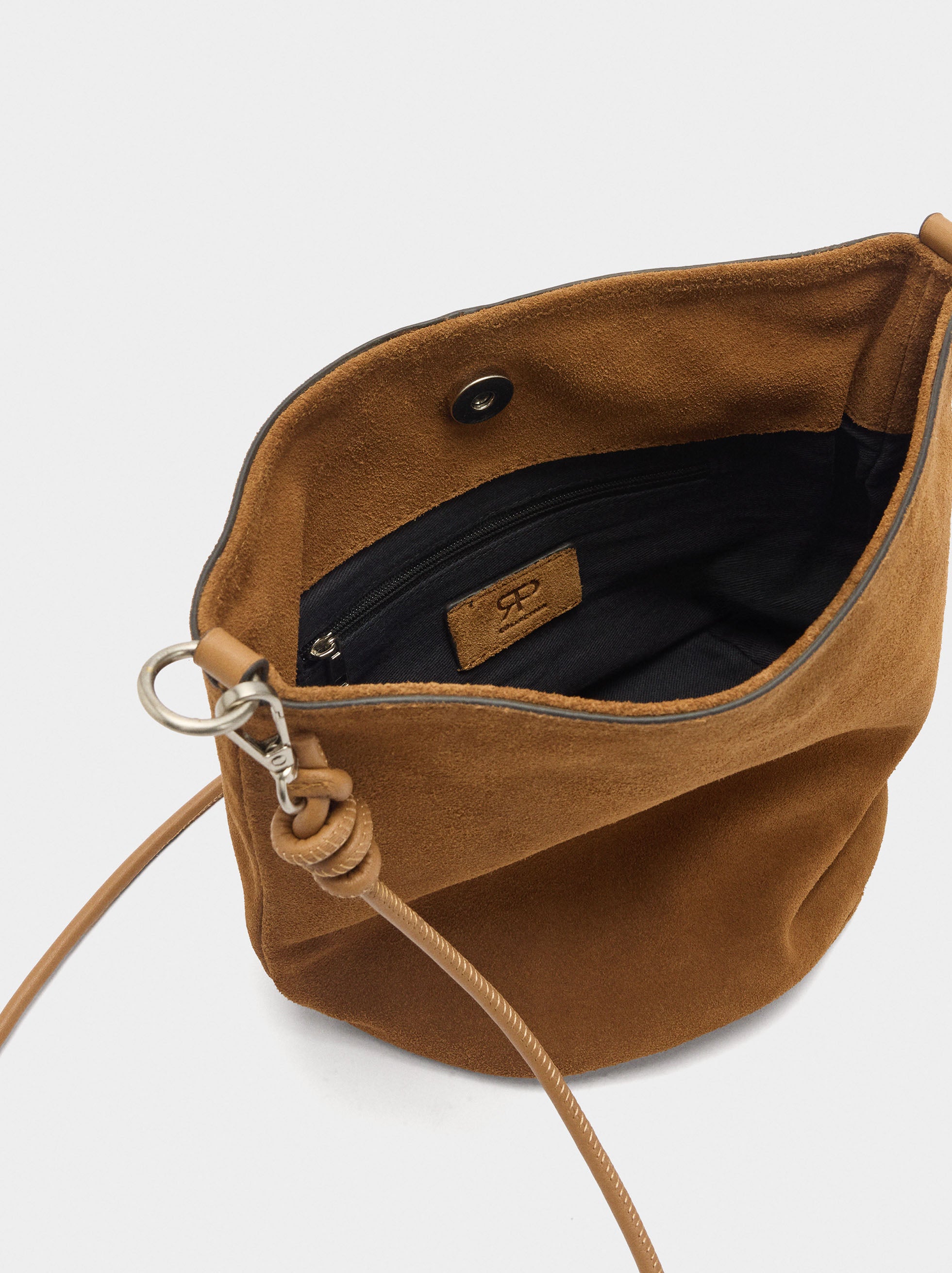 Bolso Bucket De Piel Con Bandolera