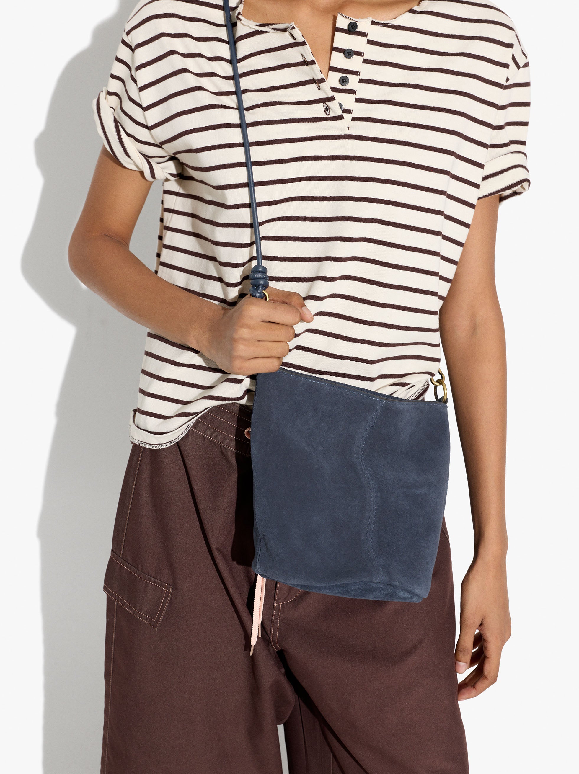 Bolso Bucket De Piel Con Bandolera