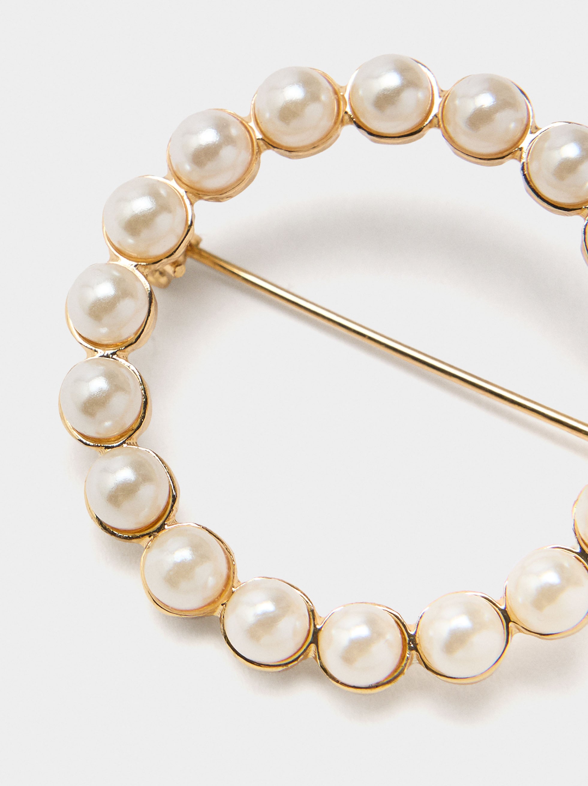 Broche Redondo Con Perlas