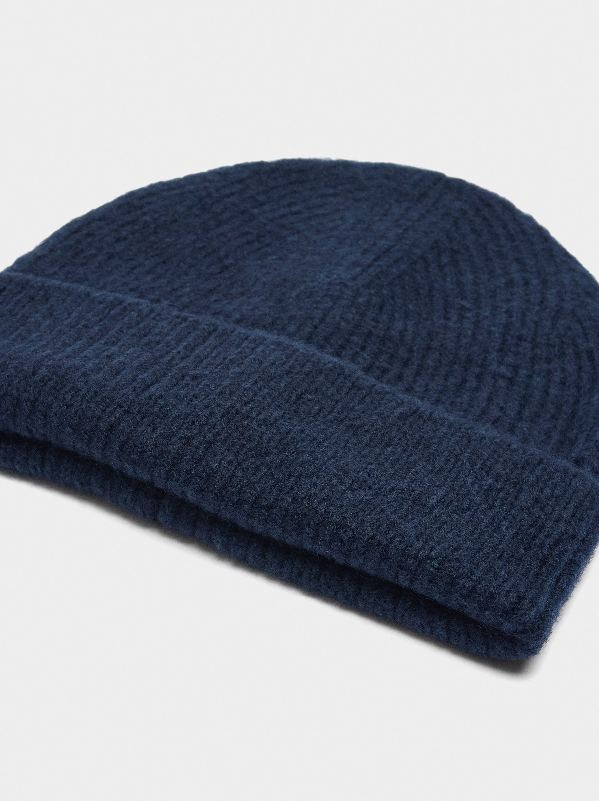 Gorro Canalado Con Dobladillo