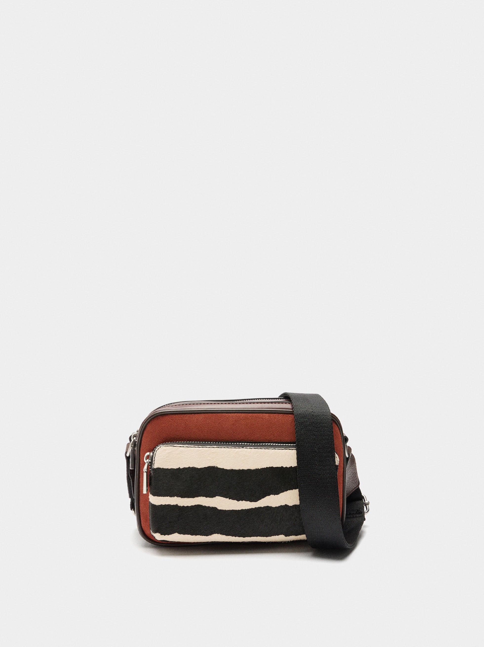 Bolso Bandolera Detalles De Piel