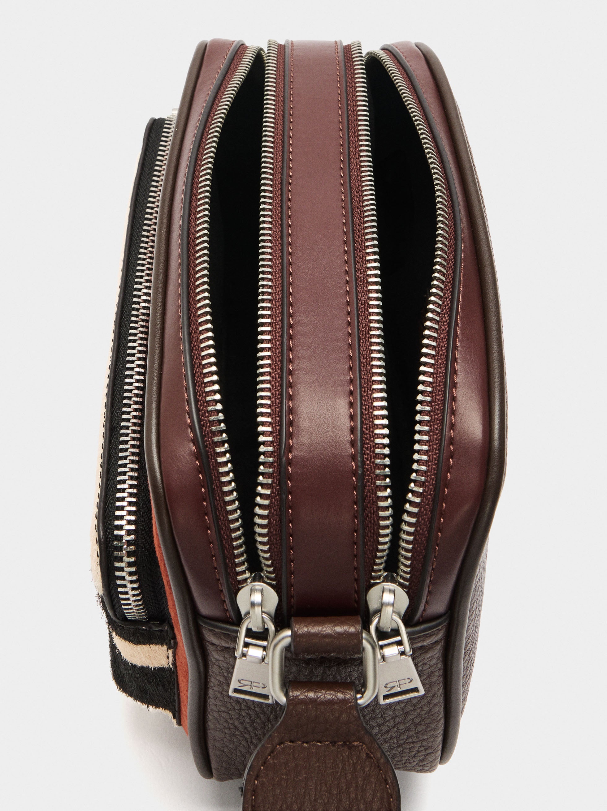 Bolso Bandolera Detalles De Piel