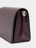 Bolso Bandolera Con Textura Y Cierre De Solapa