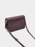 Bolso Bandolera Con Textura Y Cierre De Solapa