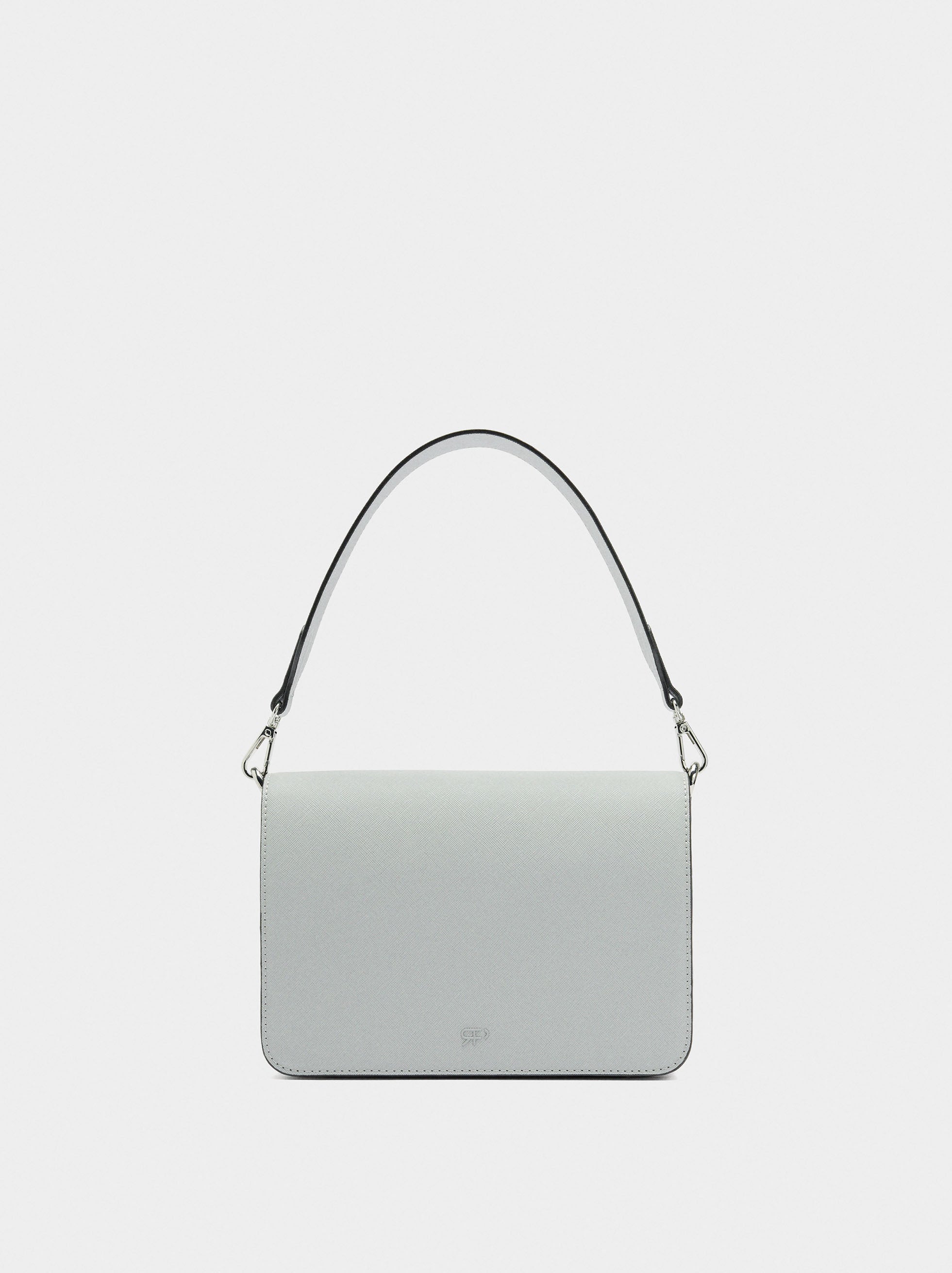 Bolso Bandolera Con Textura Y Cierre De Solapa
