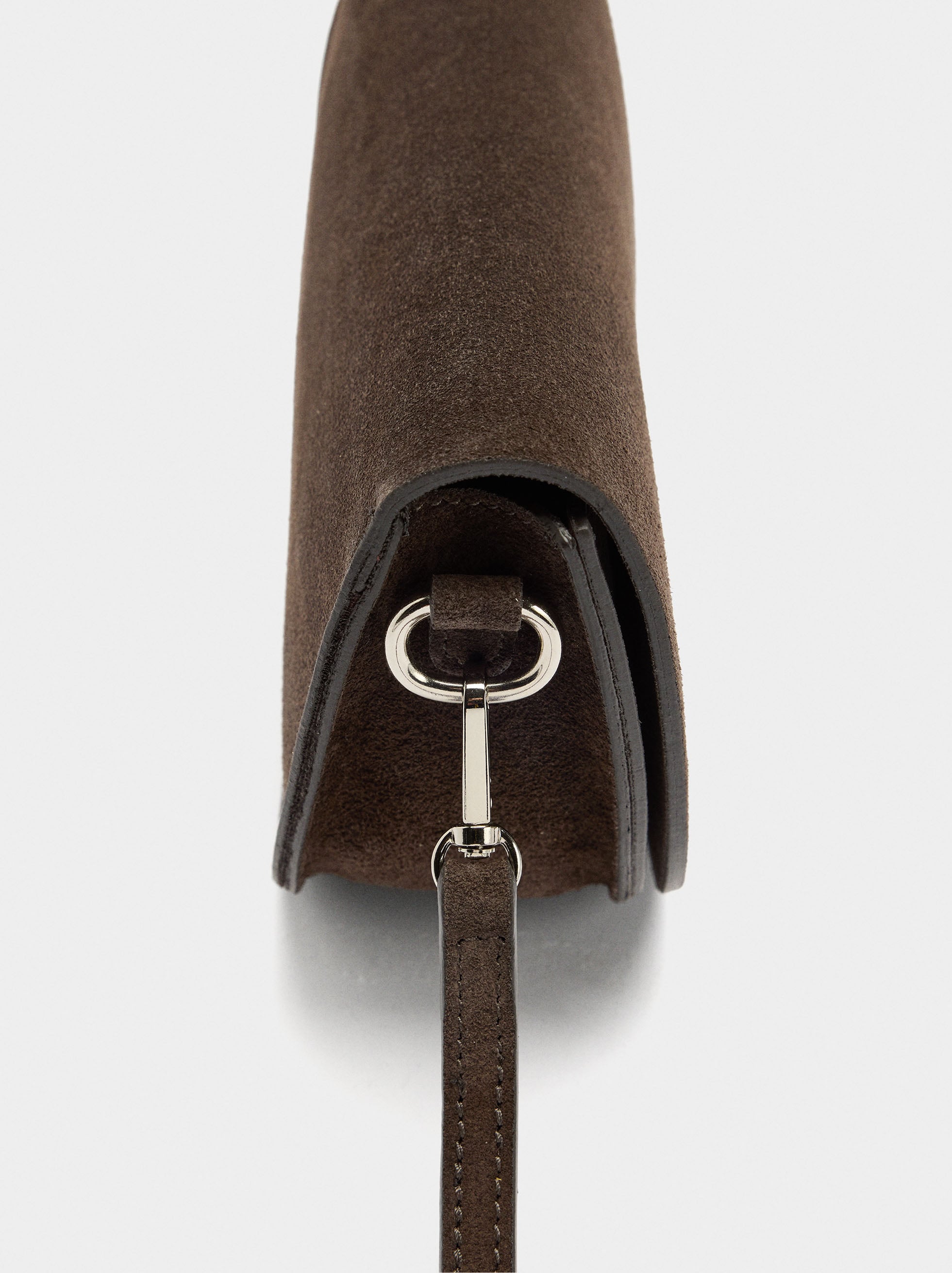 Bolso Bandolera De Ante Con Solapa