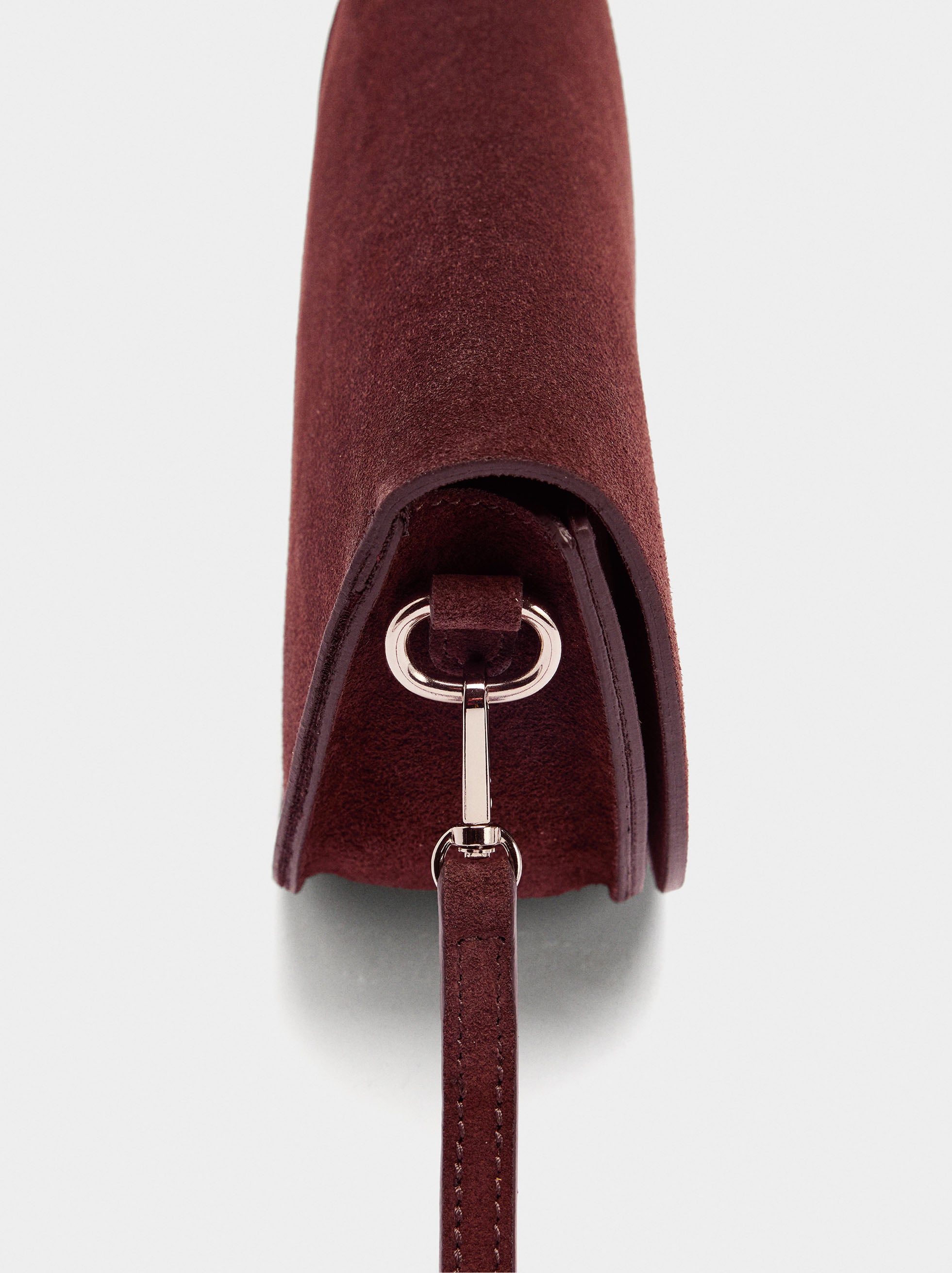 Bolso Bandolera De Ante Con Solapa