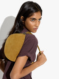 Bolso Bandolera De Ante Con Solapa