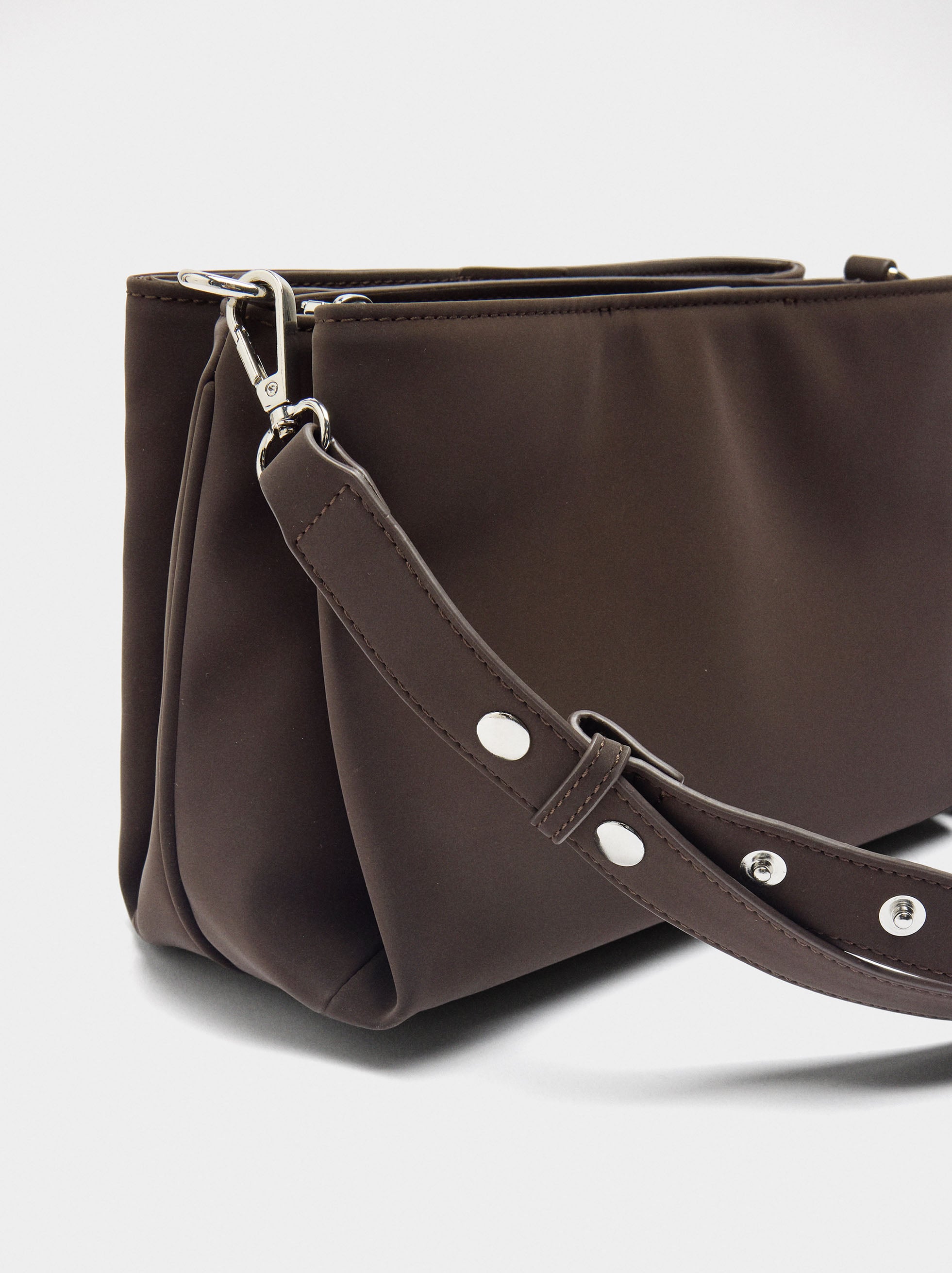 Bolso De Hombro Con Textura Suave
